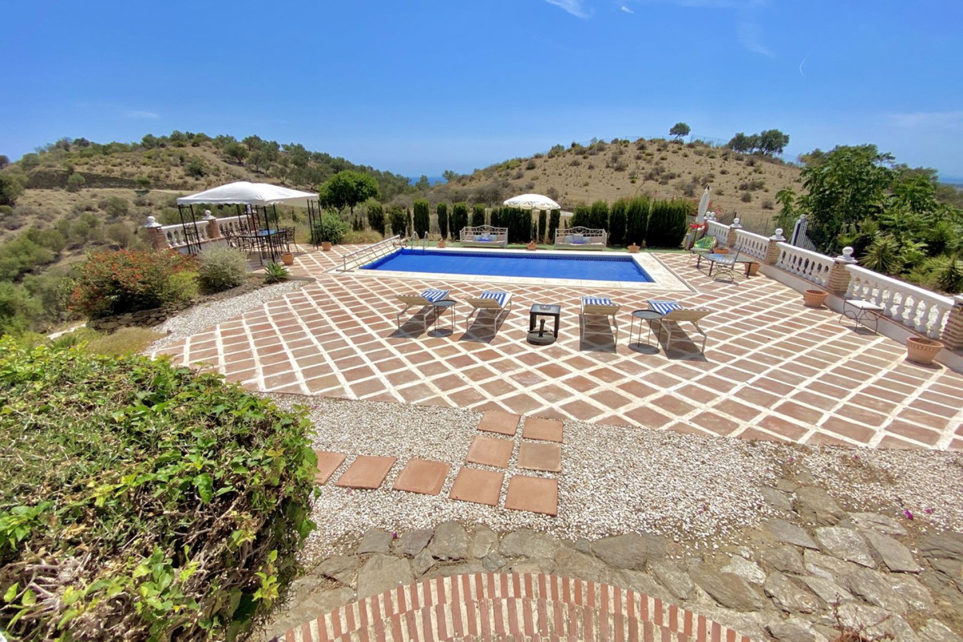 Resale - House - Detached Villa - Mijas - La Cala De Mijas