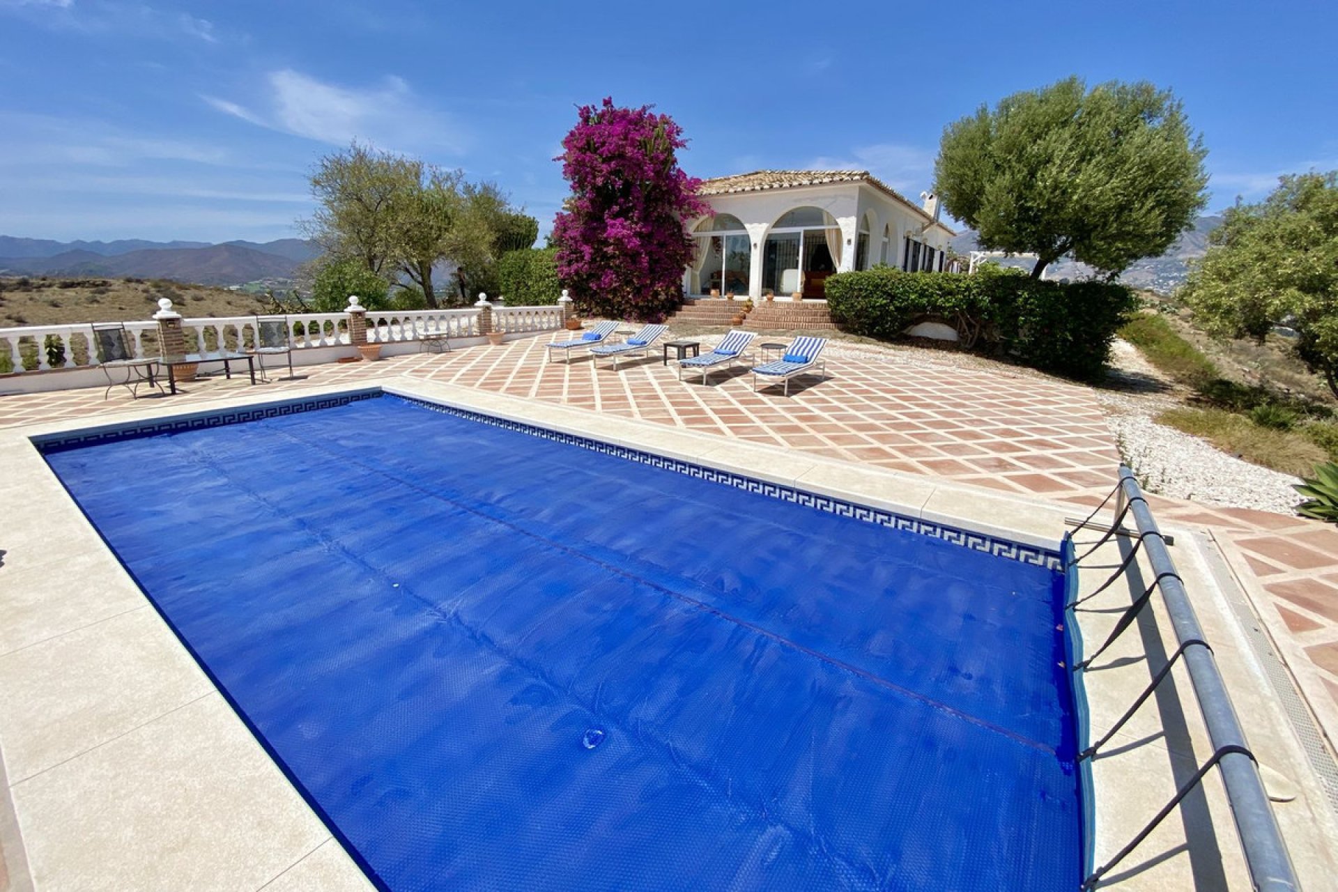 Resale - House - Detached Villa - Mijas - La Cala De Mijas