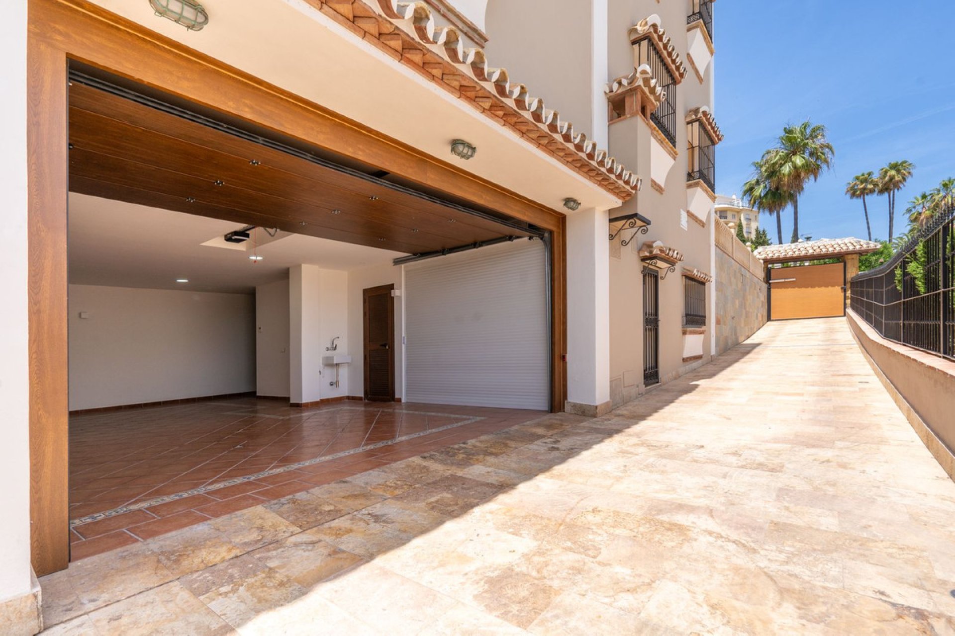 Resale - House - Detached Villa - Mijas - La Cala De Mijas