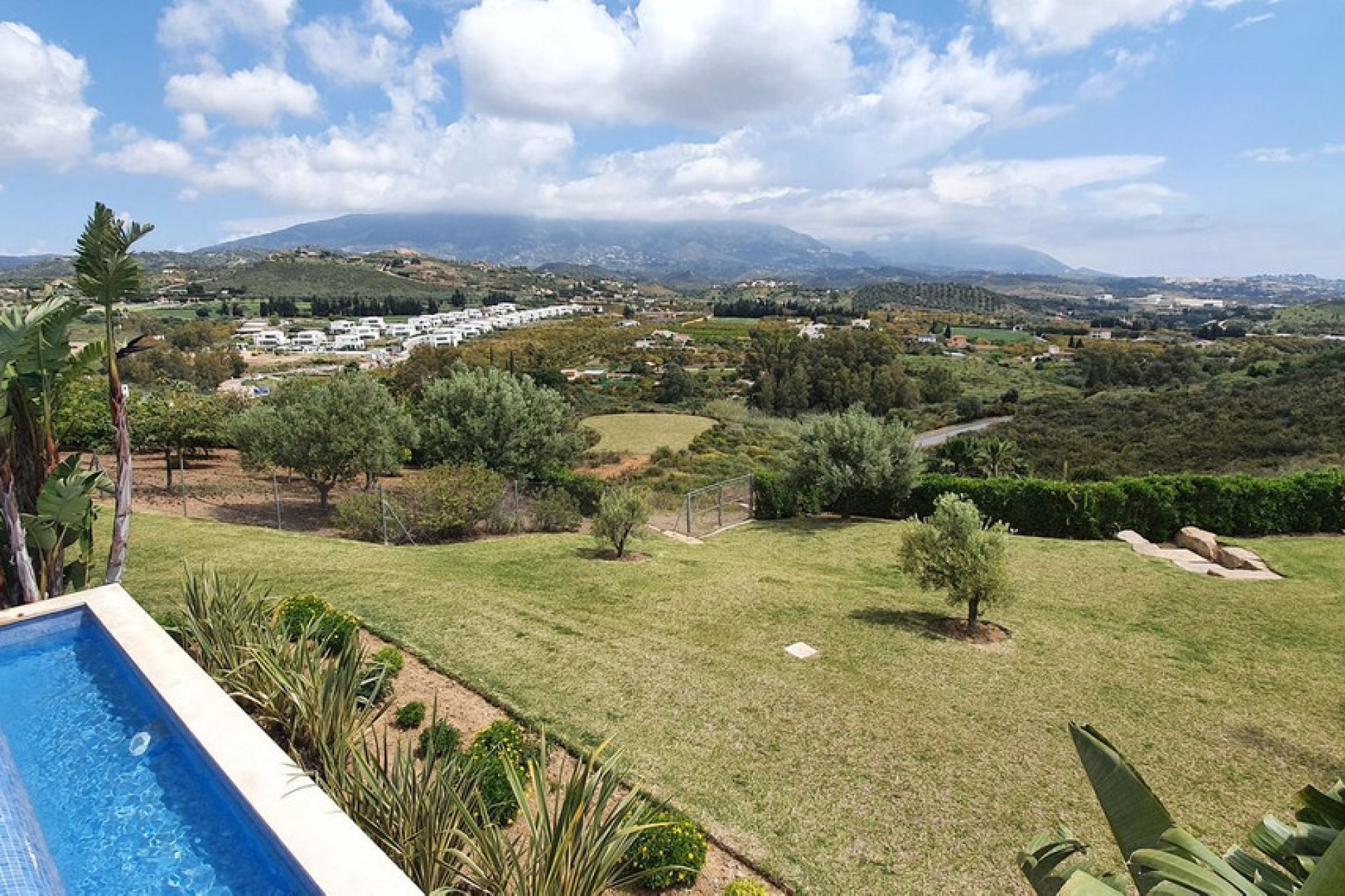 Resale - House - Detached Villa - Mijas - La Cala De Mijas