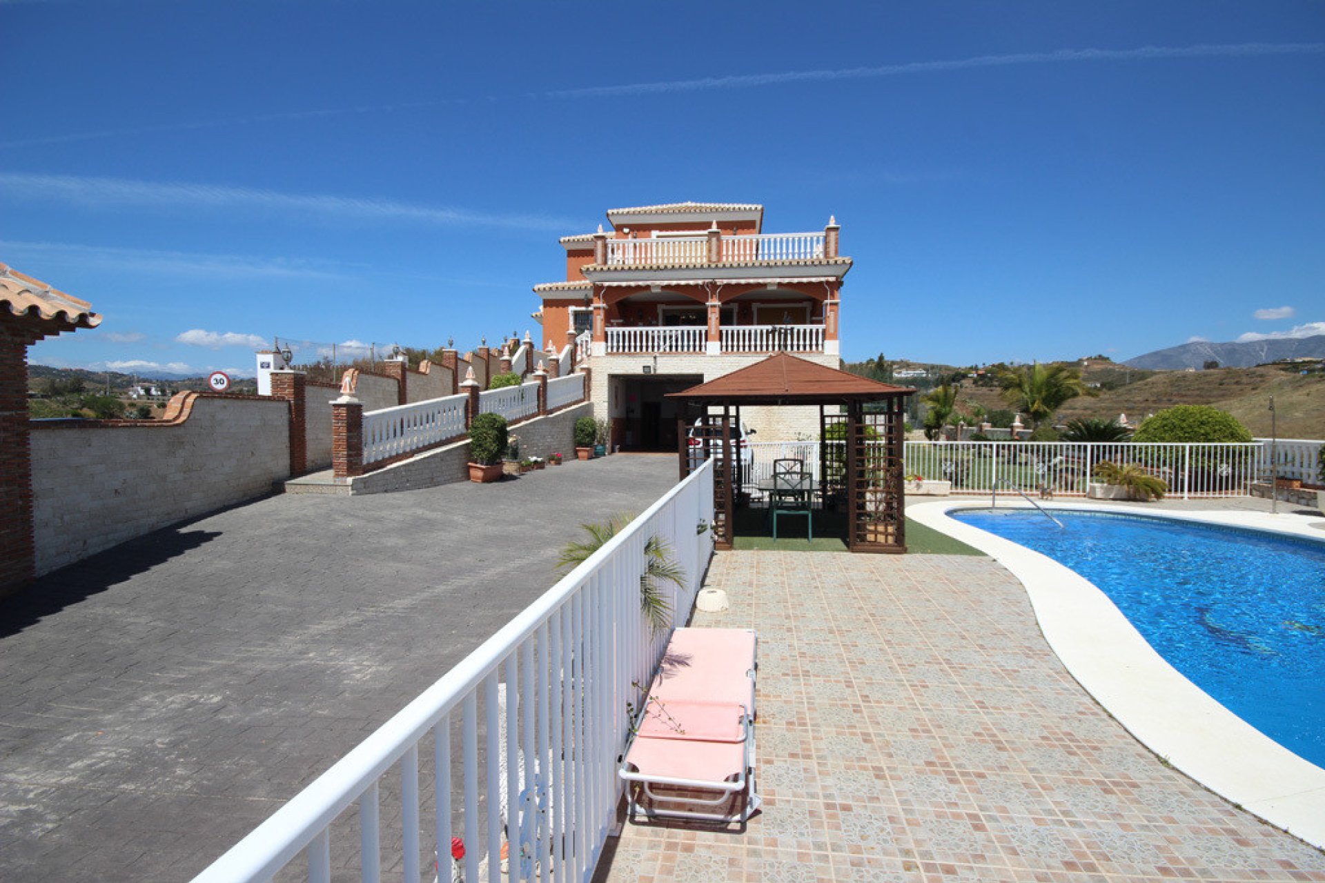 Resale - House - Detached Villa - Mijas - Mijas Centro