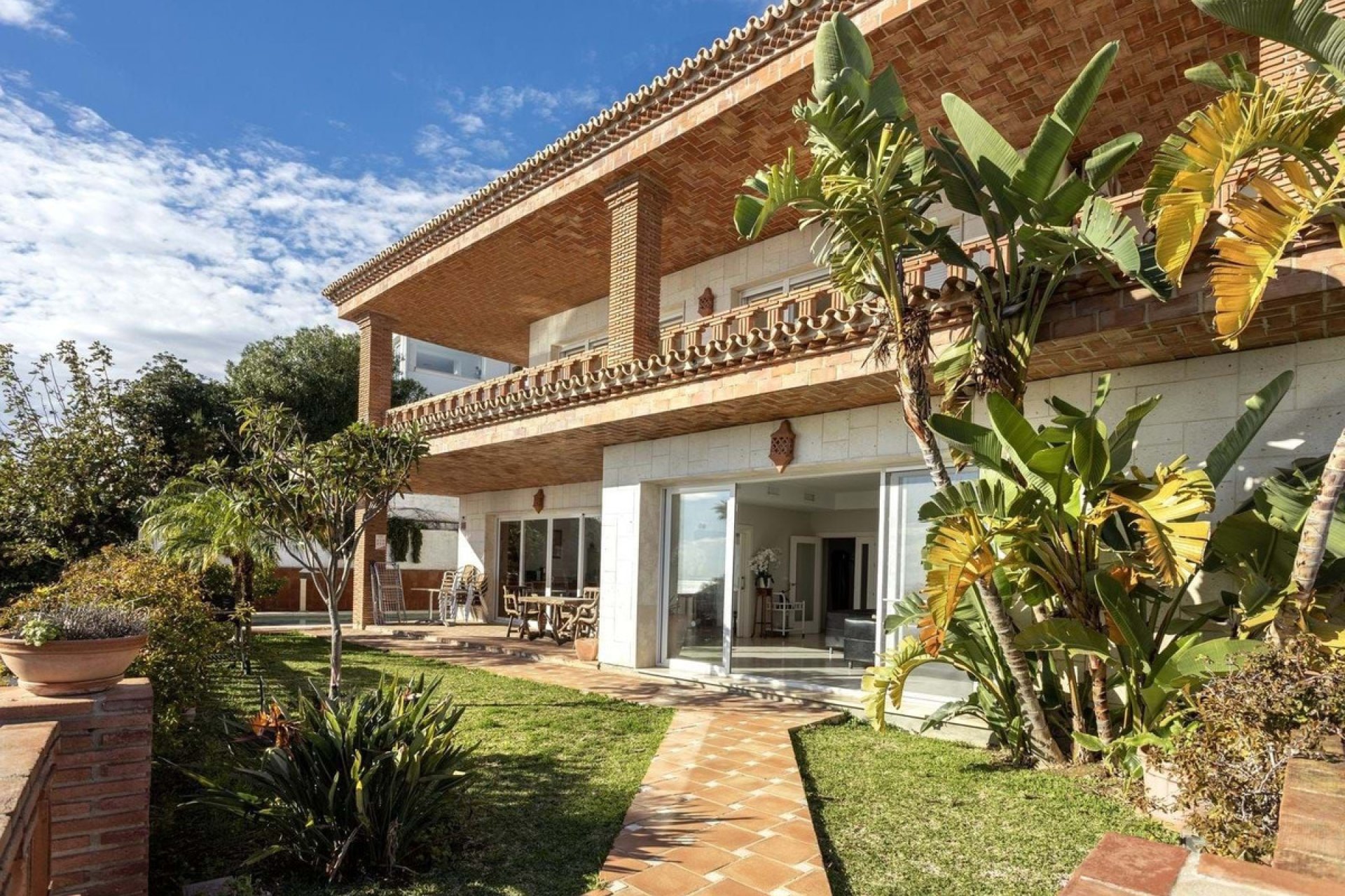 Resale - House - Detached Villa - Mijas - Riviera Del Sol