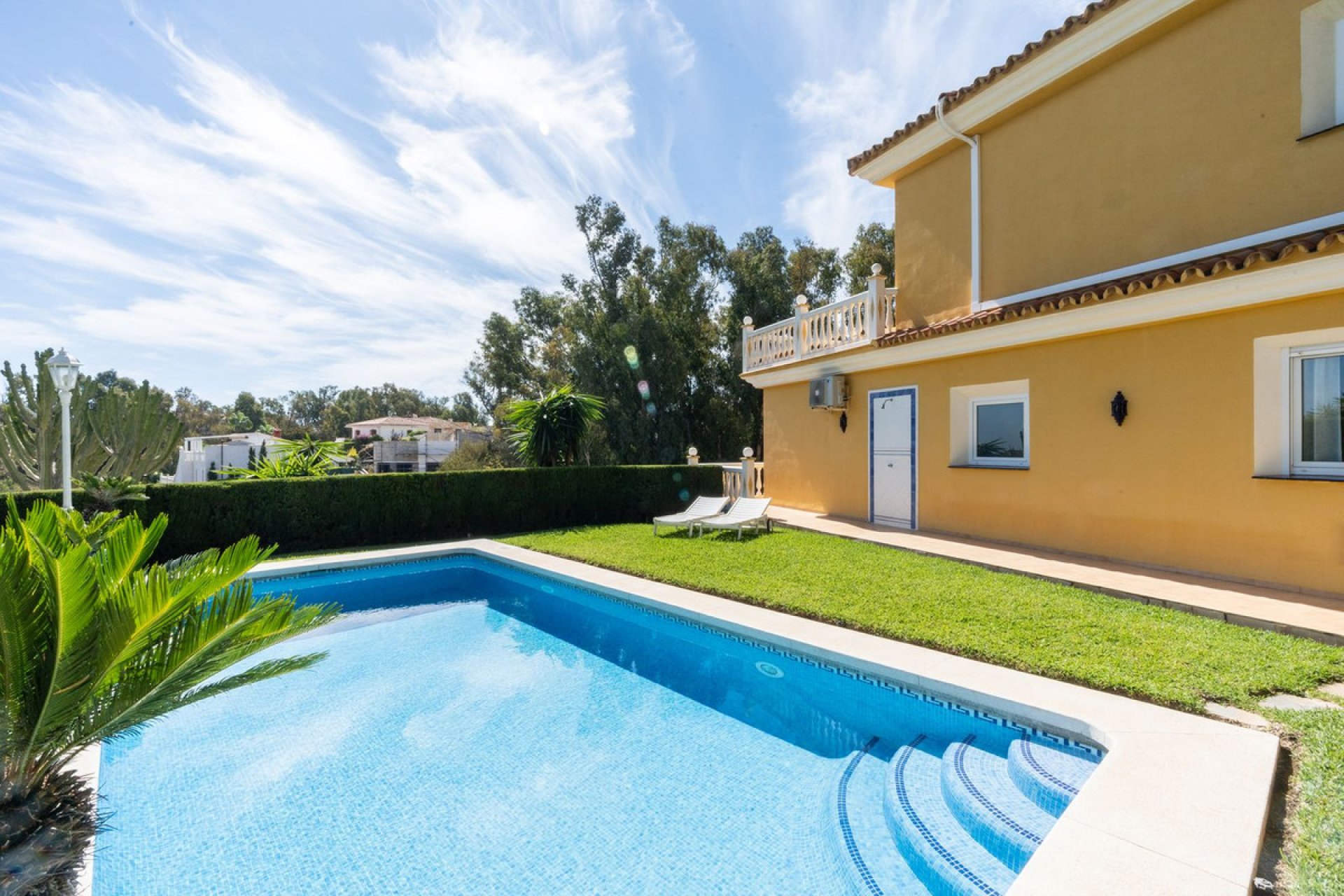 Resale - House - Detached Villa - Mijas - Torrenueva