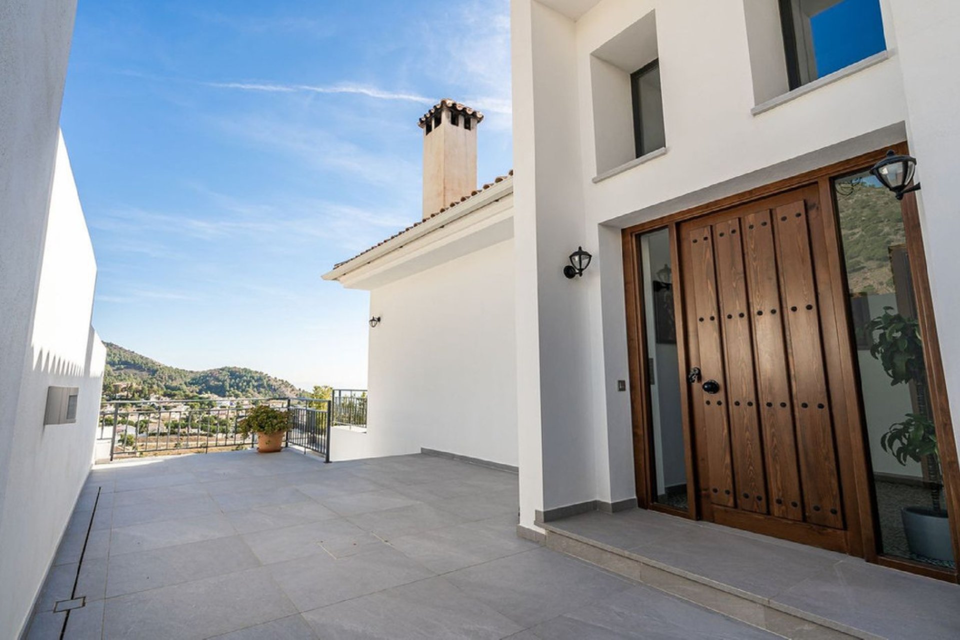 Resale - House - Detached Villa - Mijas