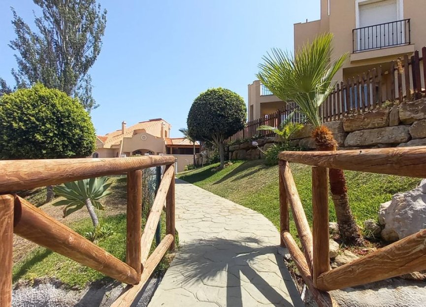 Resale - House - Detached Villa - Mijas