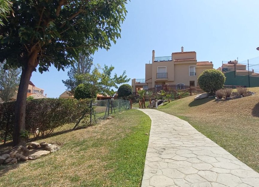 Resale - House - Detached Villa - Mijas