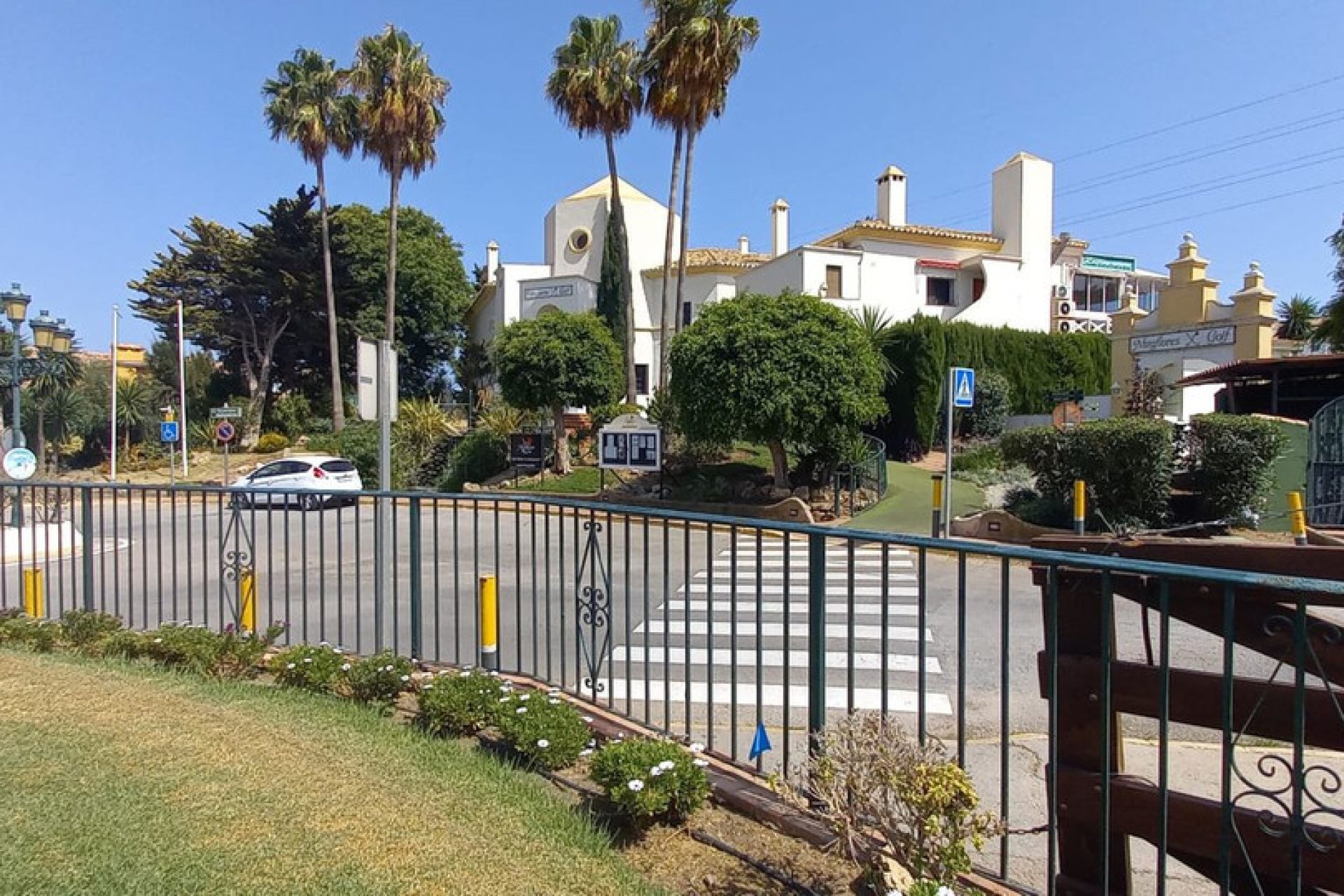 Resale - House - Detached Villa - Mijas