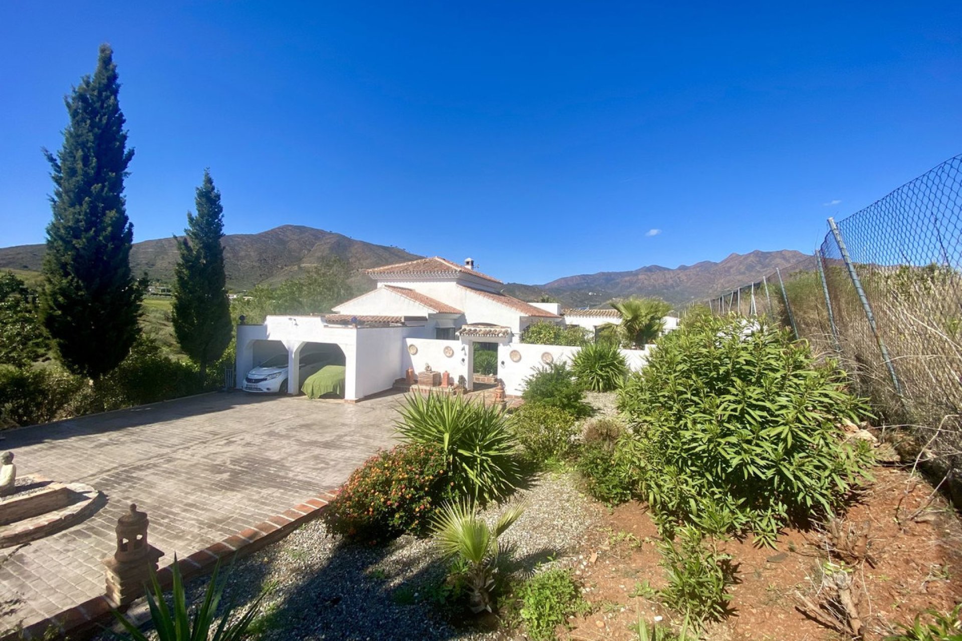 Resale - House - Detached Villa - Mijas