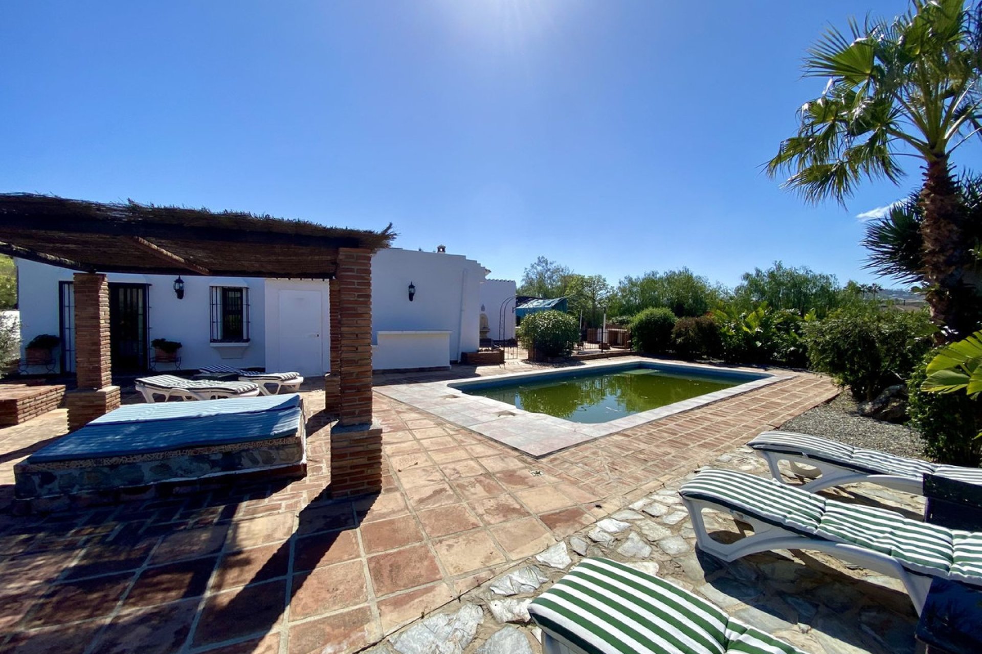 Resale - House - Detached Villa - Mijas