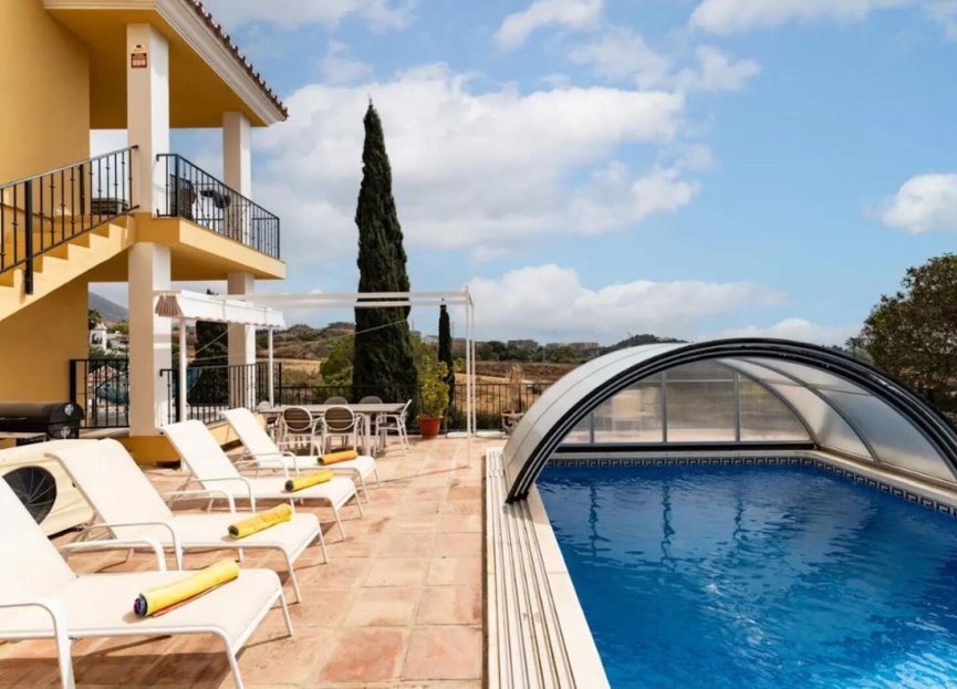 Resale - House - Detached Villa - Mijas