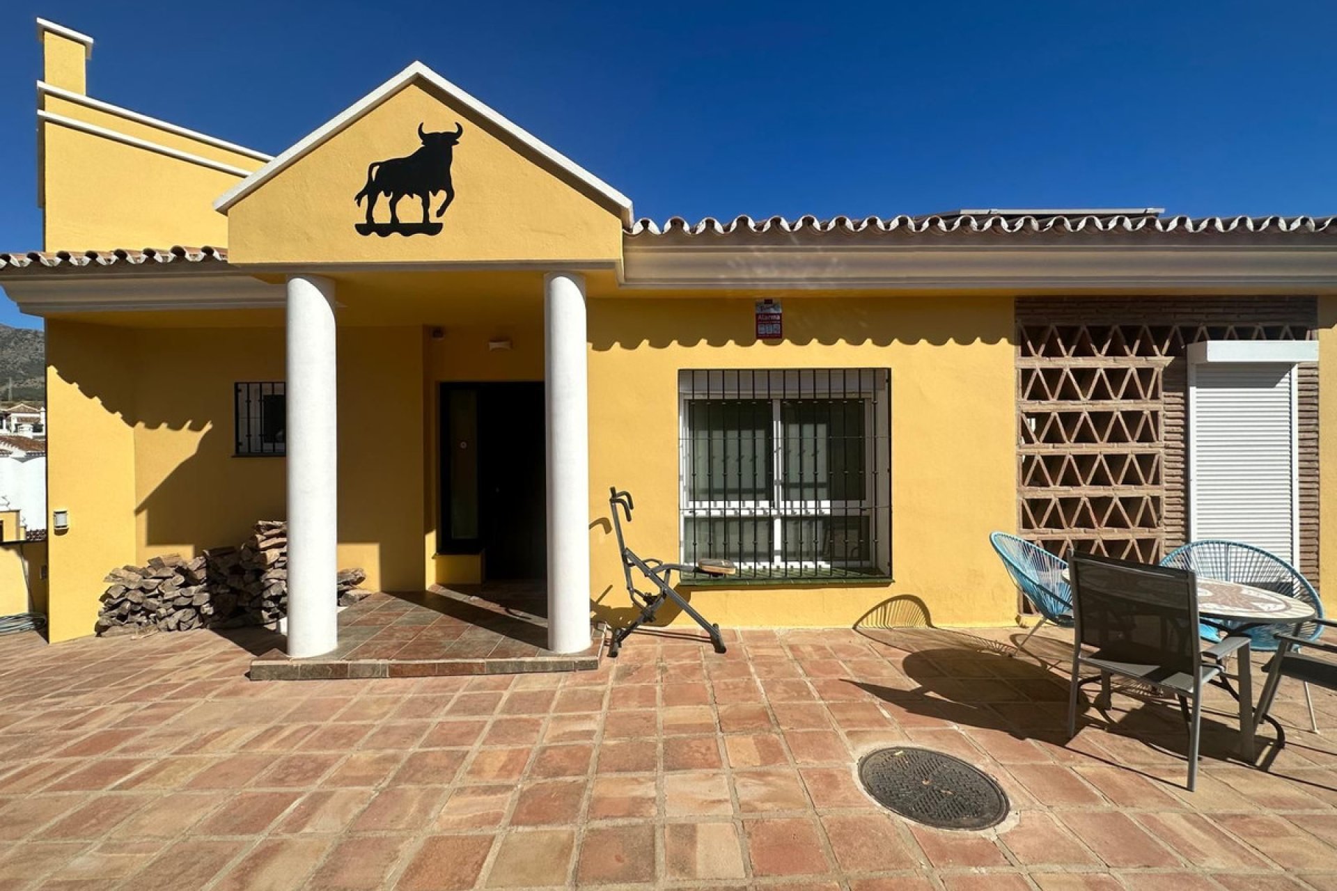 Resale - House - Detached Villa - Mijas