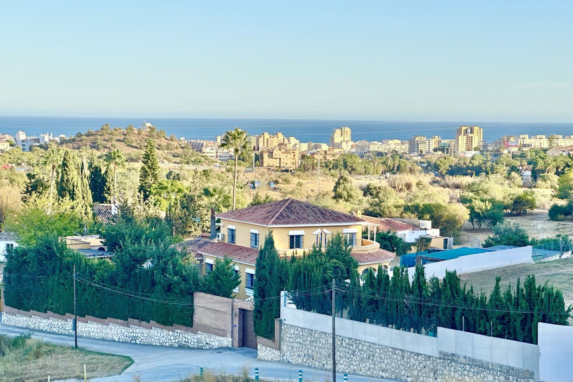 Resale - House - Detached Villa - Mijas