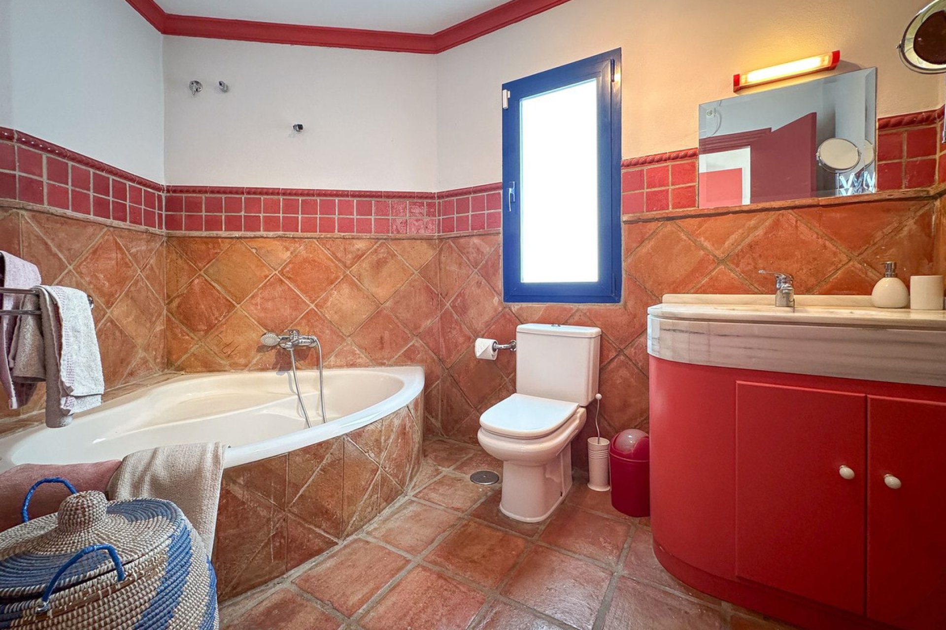 Resale - House - Detached Villa - Mijas