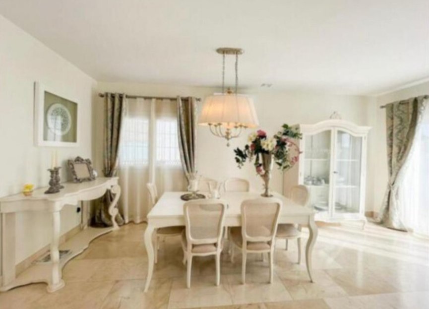 Resale - House - Detached Villa - San Roque