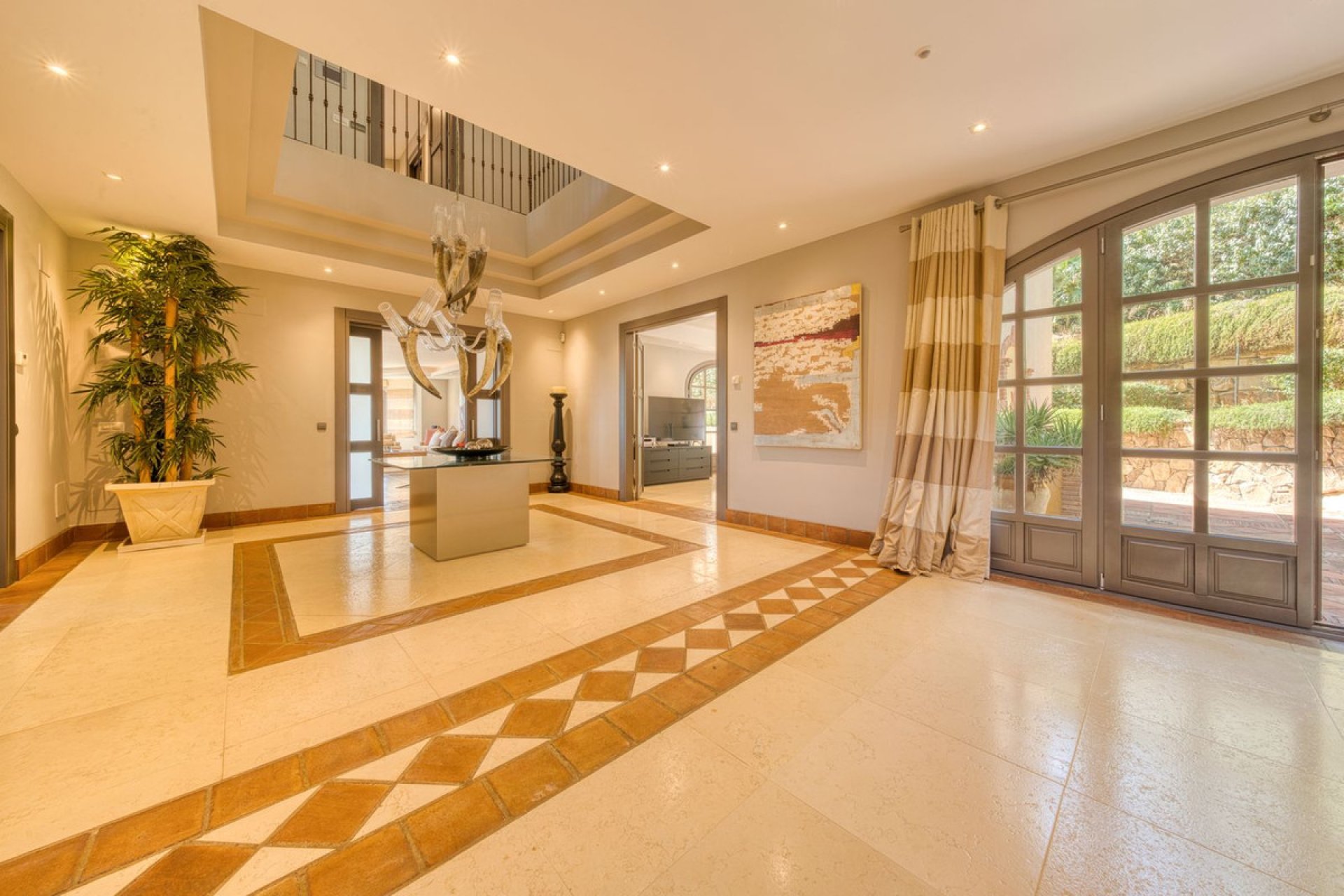 Resale - House - Detached Villa - Sotogrande