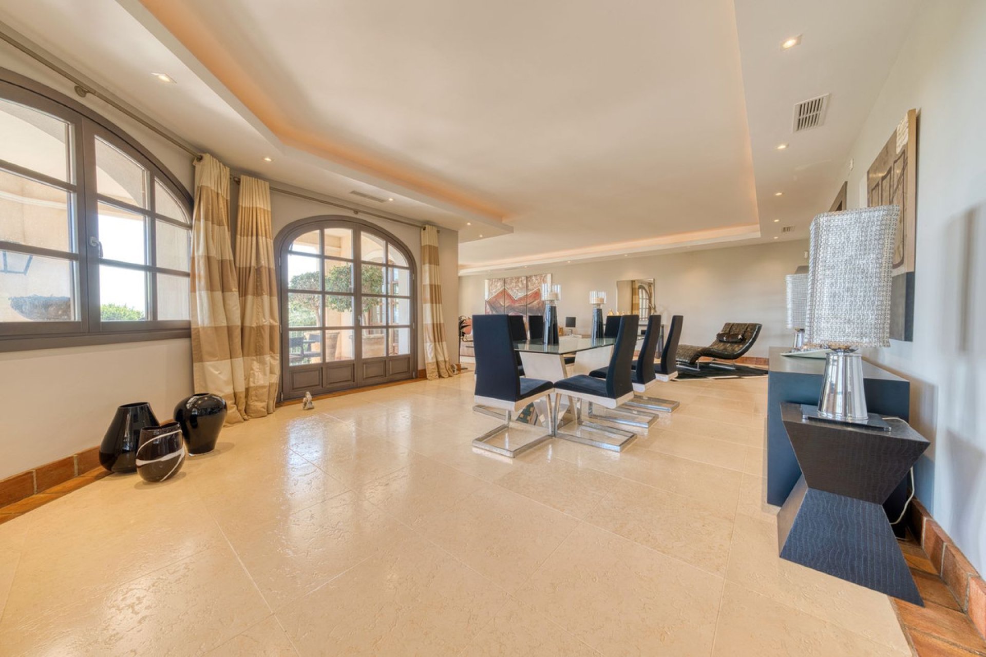 Resale - House - Detached Villa - Sotogrande