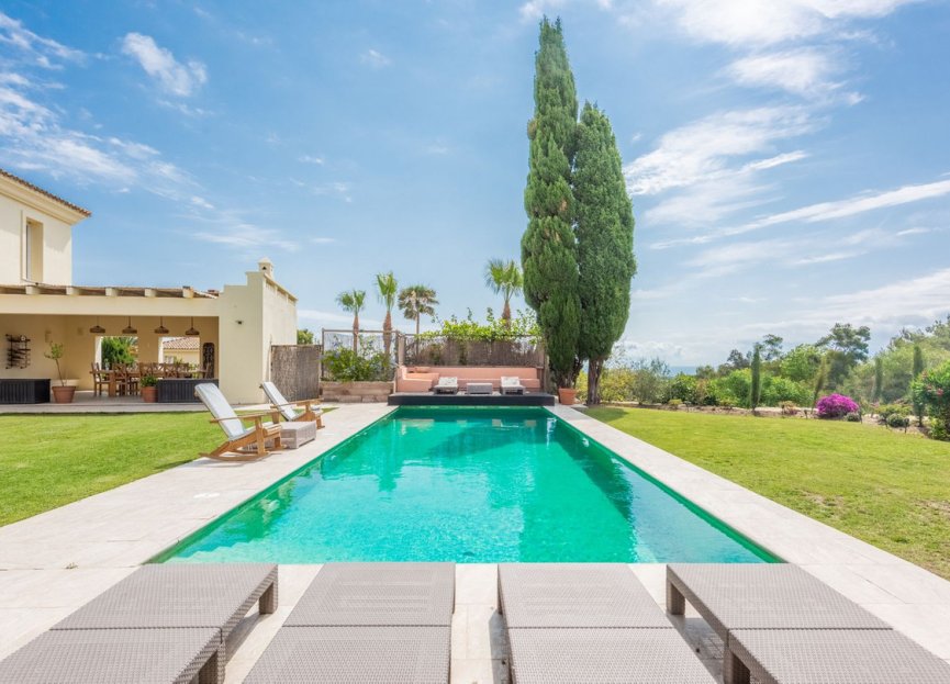 Resale - House - Detached Villa - Sotogrande