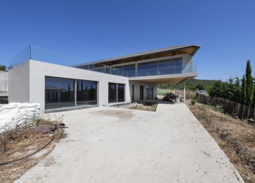 Resale - House - Detached Villa - Sotogrande