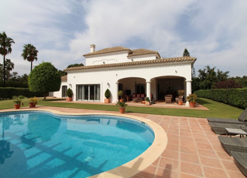 Resale - House - Detached Villa - Sotogrande