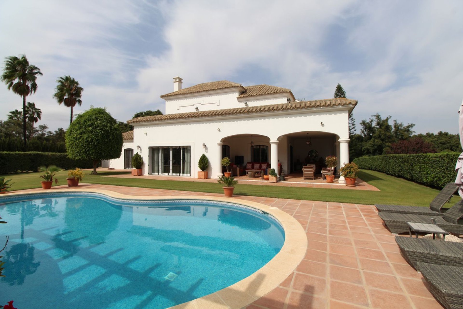 Resale - House - Detached Villa - Sotogrande