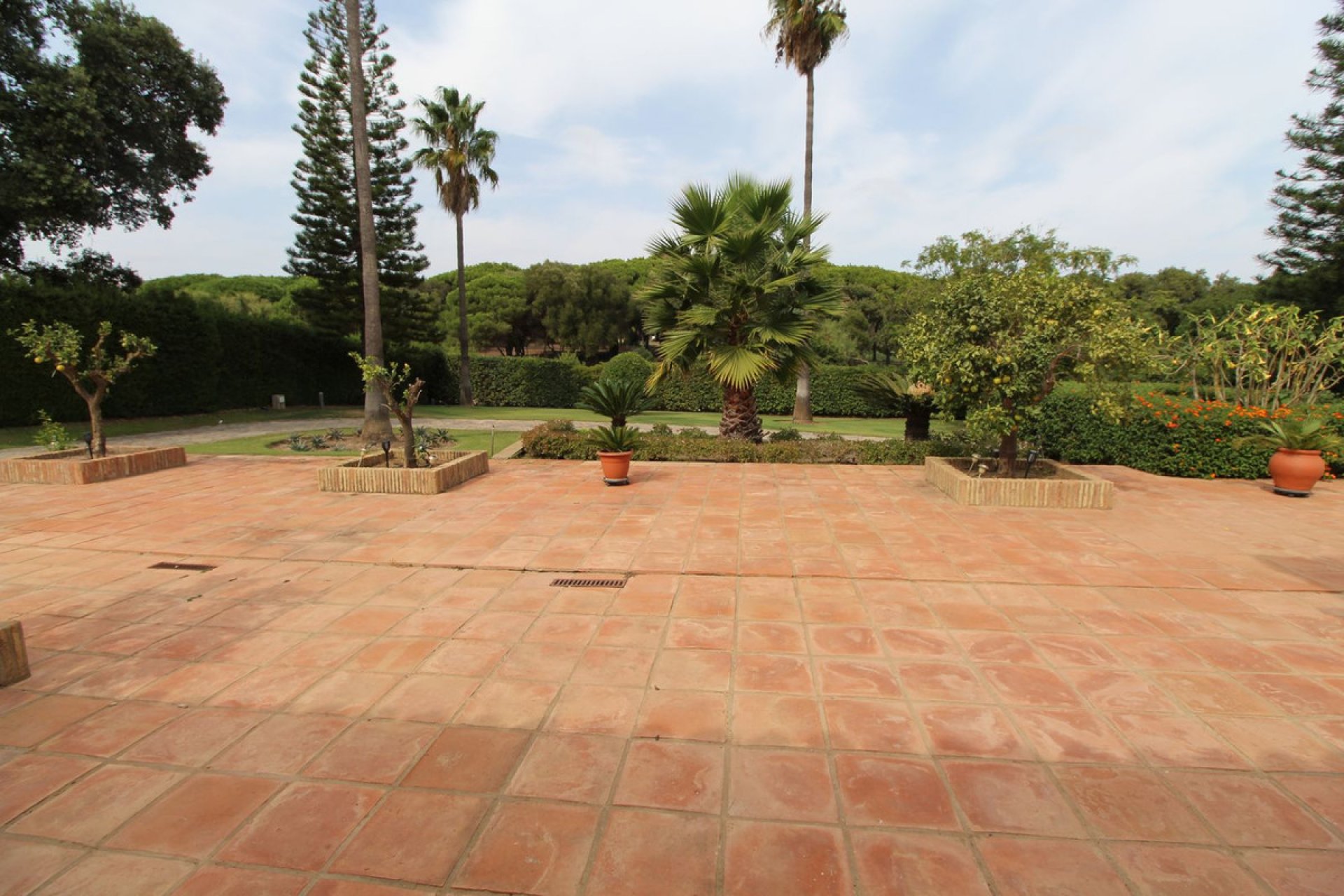 Resale - House - Detached Villa - Sotogrande