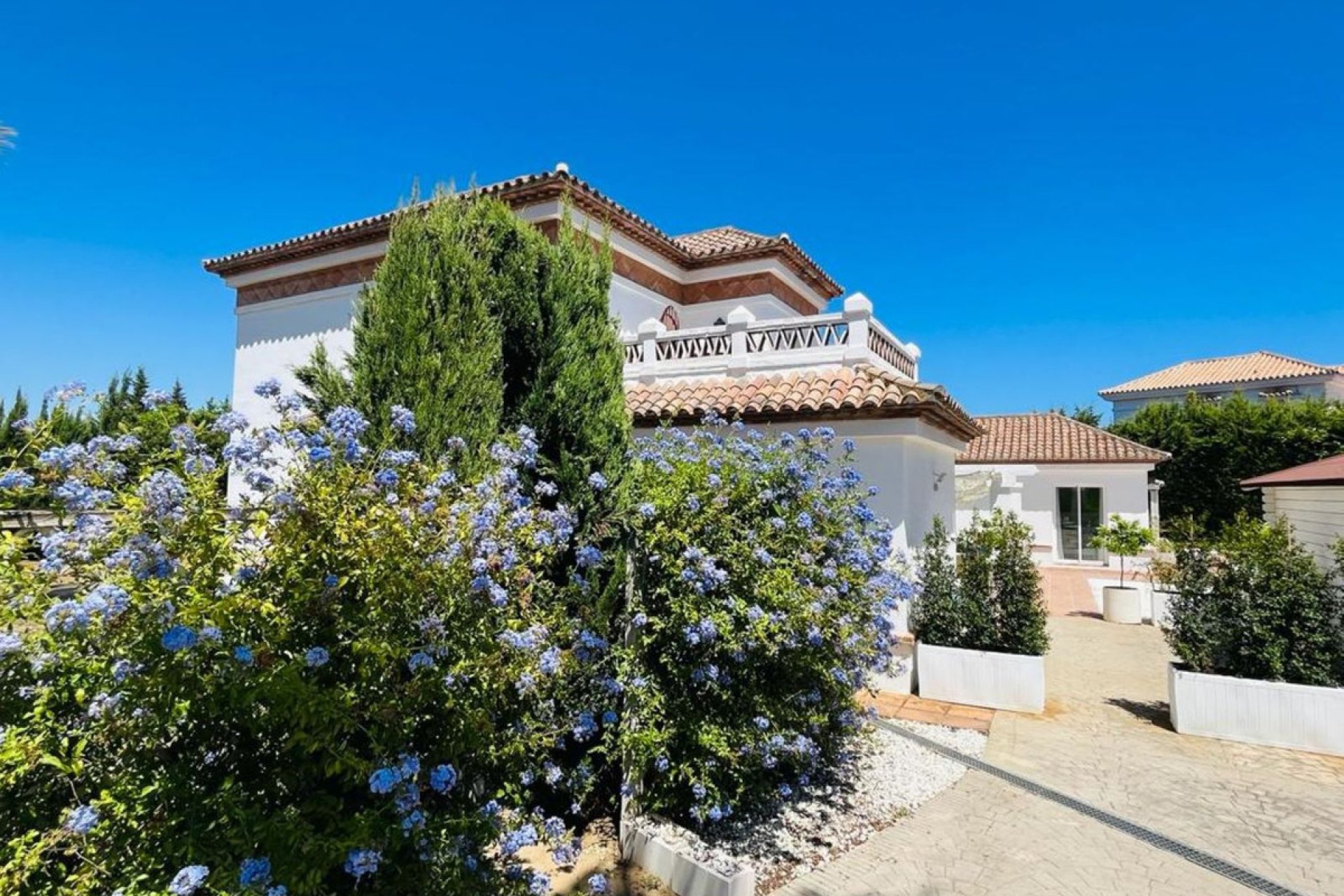 Resale - House - Detached Villa - Sotogrande