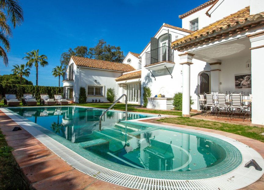 Resale - House - Detached Villa - Sotogrande