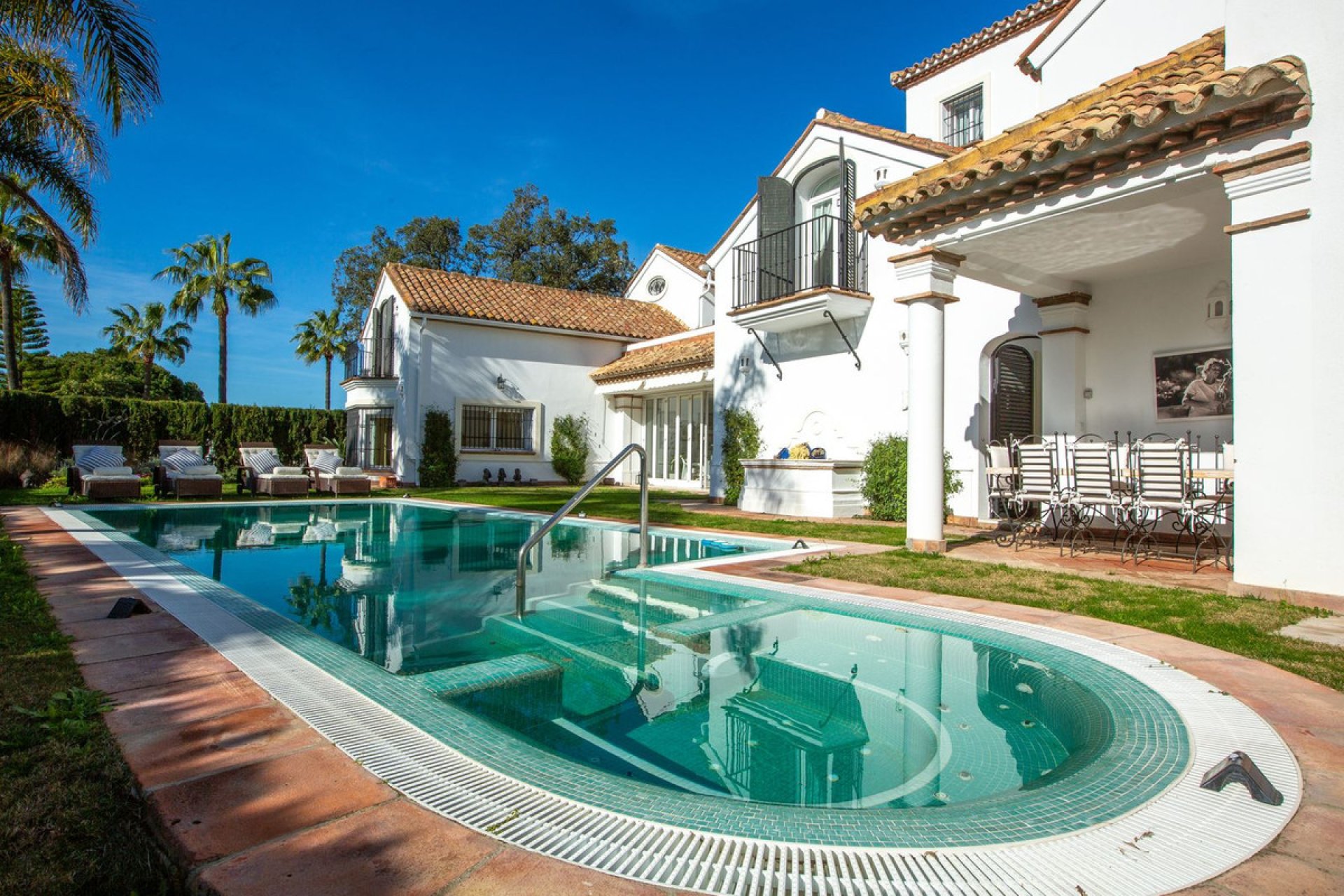 Resale - House - Detached Villa - Sotogrande