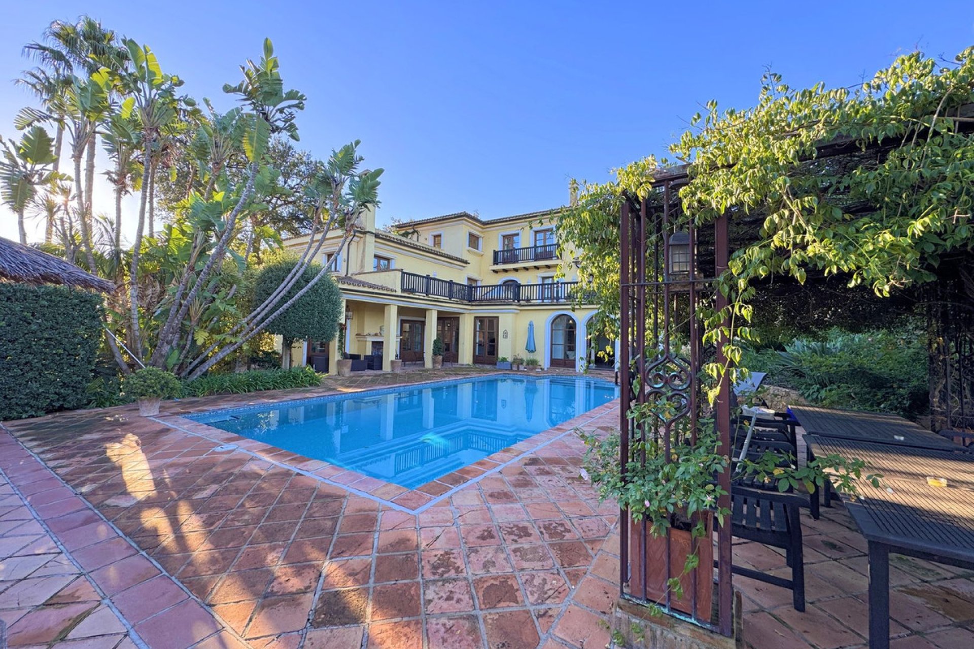 Resale - House - Detached Villa - Sotogrande