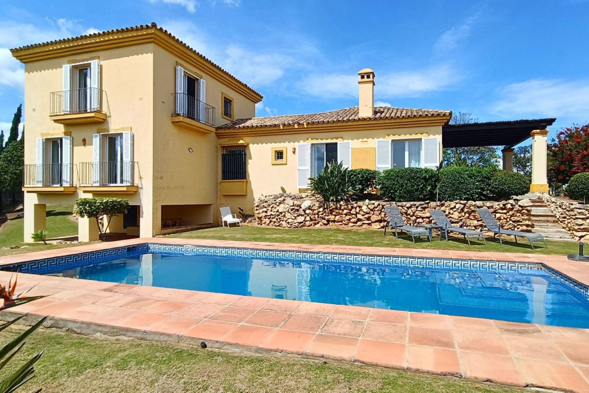 Resale - House - Detached Villa - Sotogrande