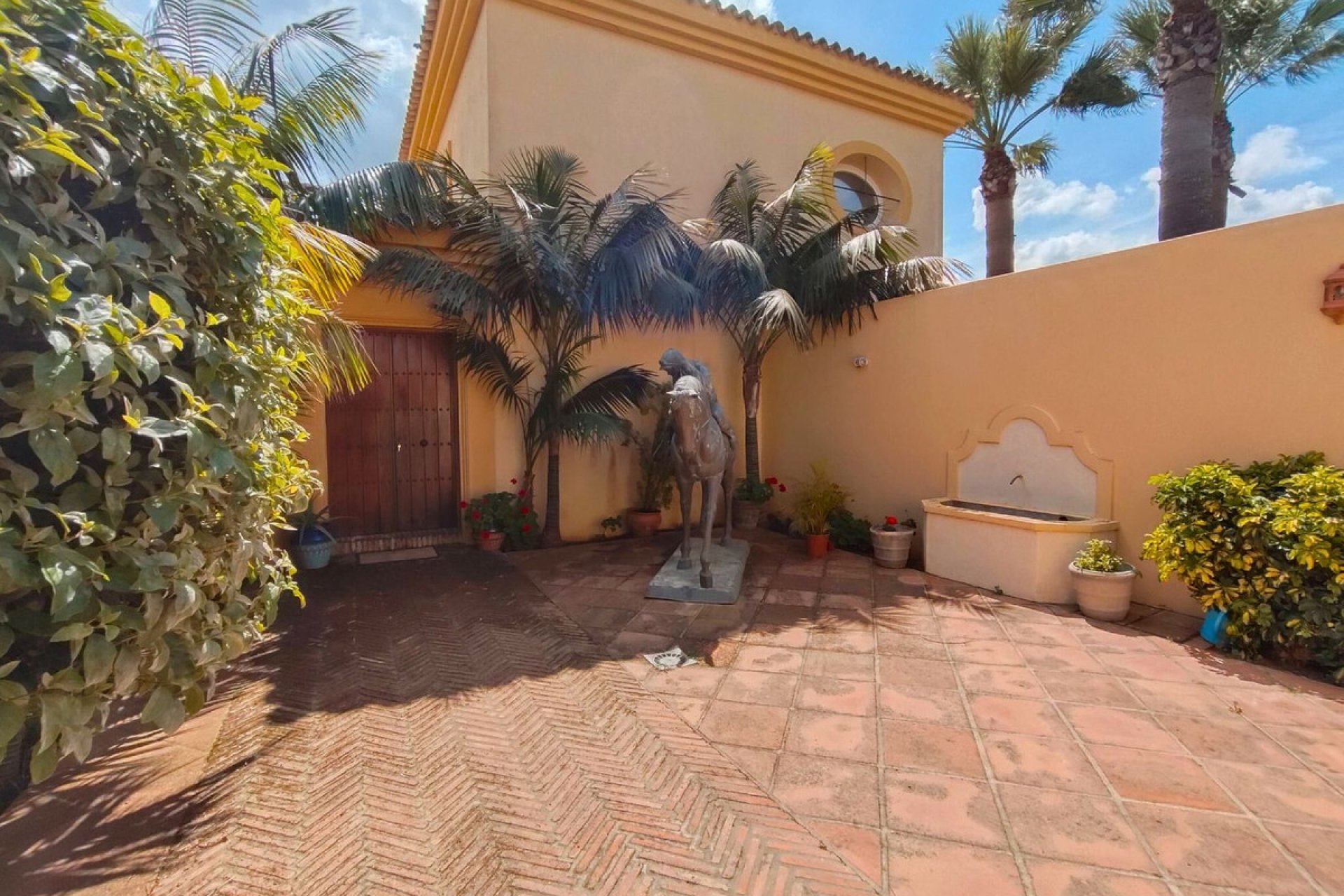 Resale - House - Detached Villa - Sotogrande