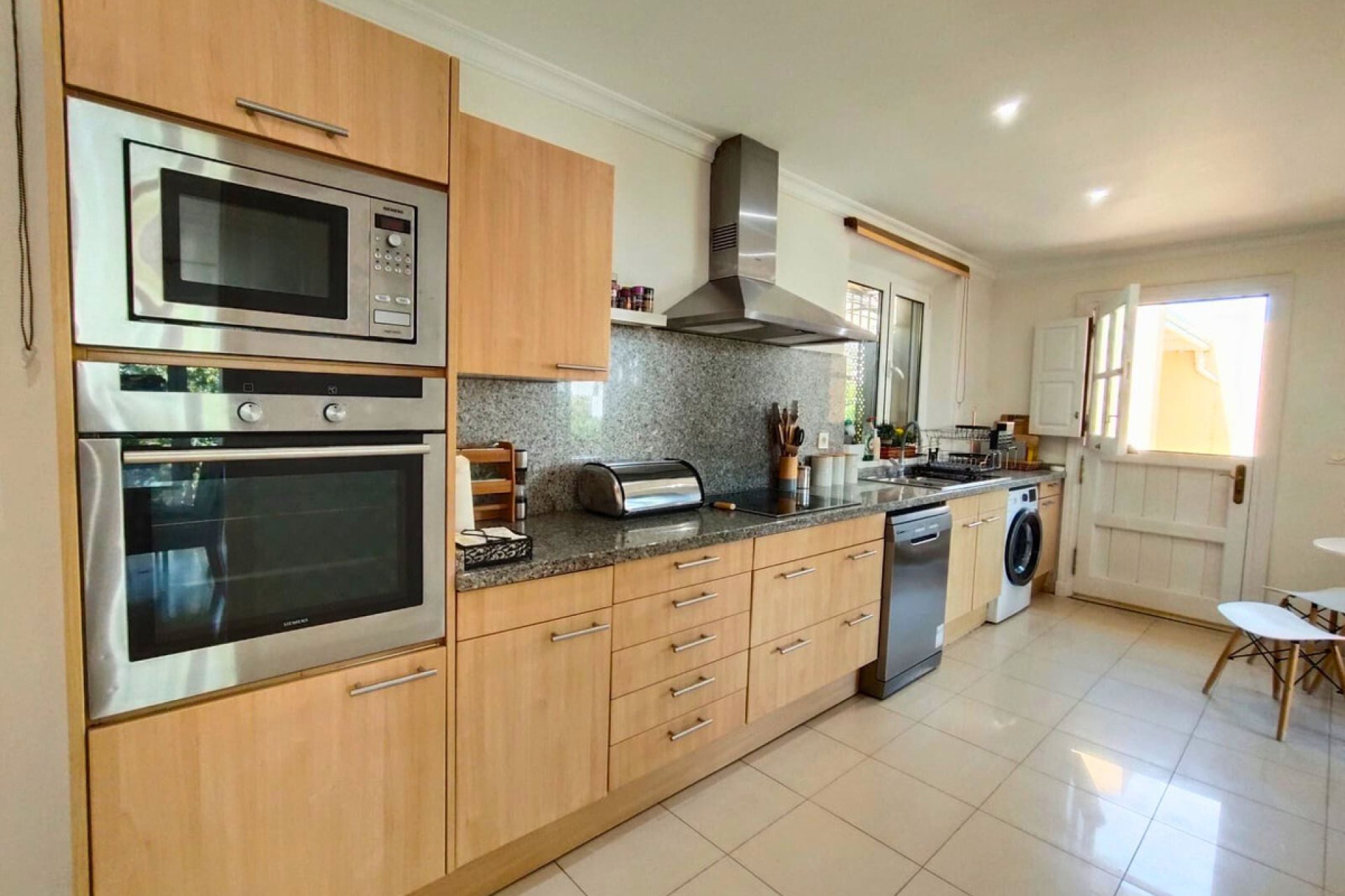 Resale - House - Detached Villa - Sotogrande