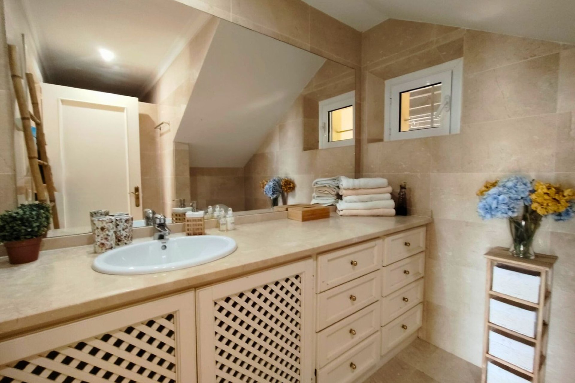 Resale - House - Detached Villa - Sotogrande