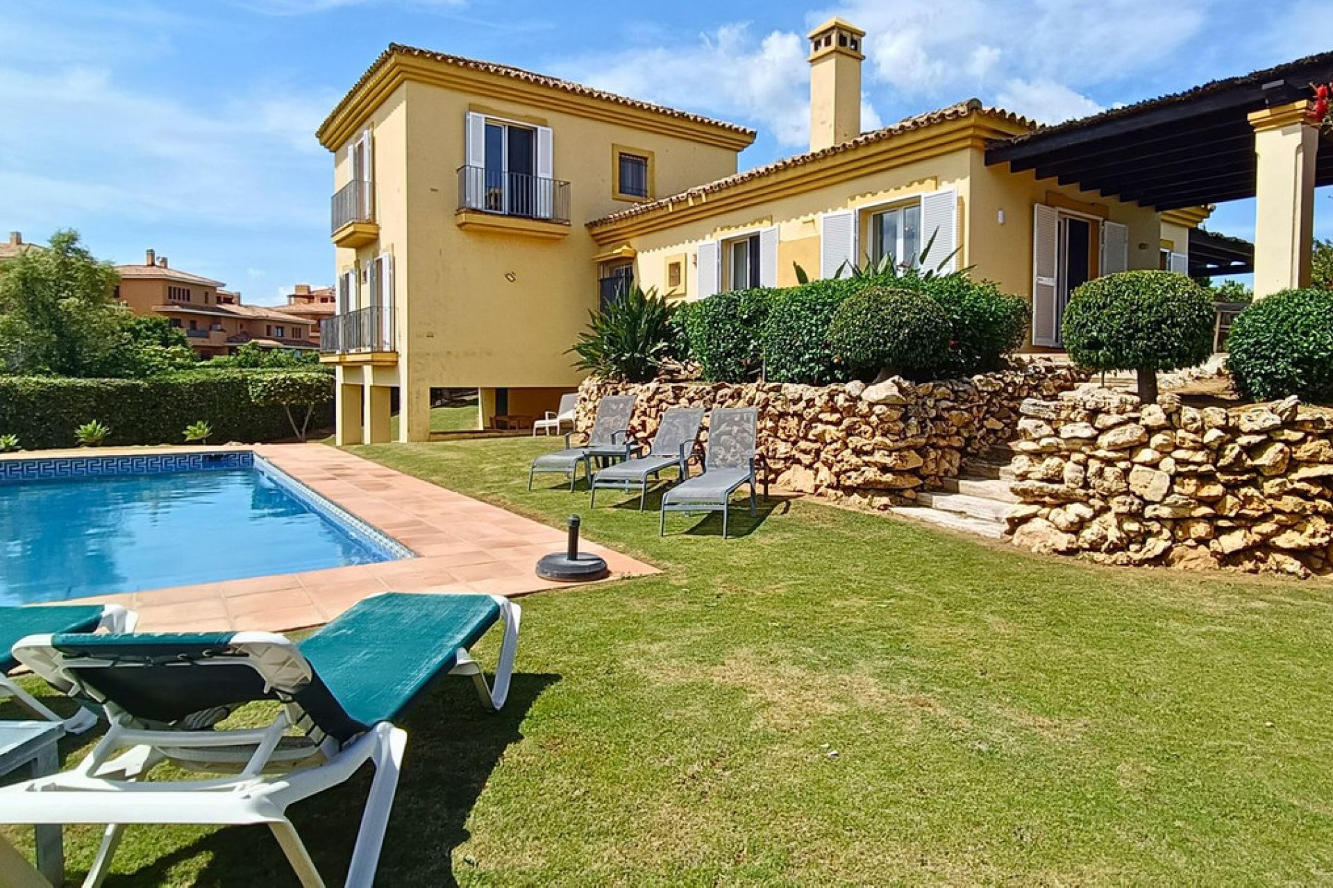 Resale - House - Detached Villa - Sotogrande