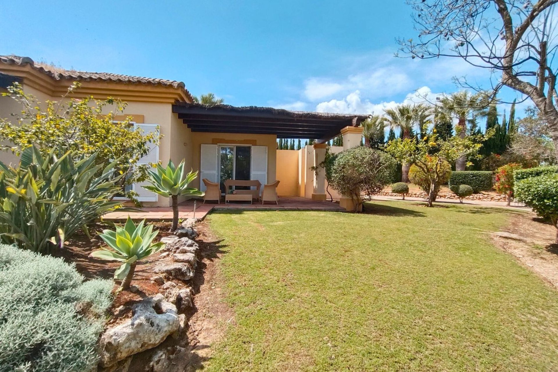 Resale - House - Detached Villa - Sotogrande