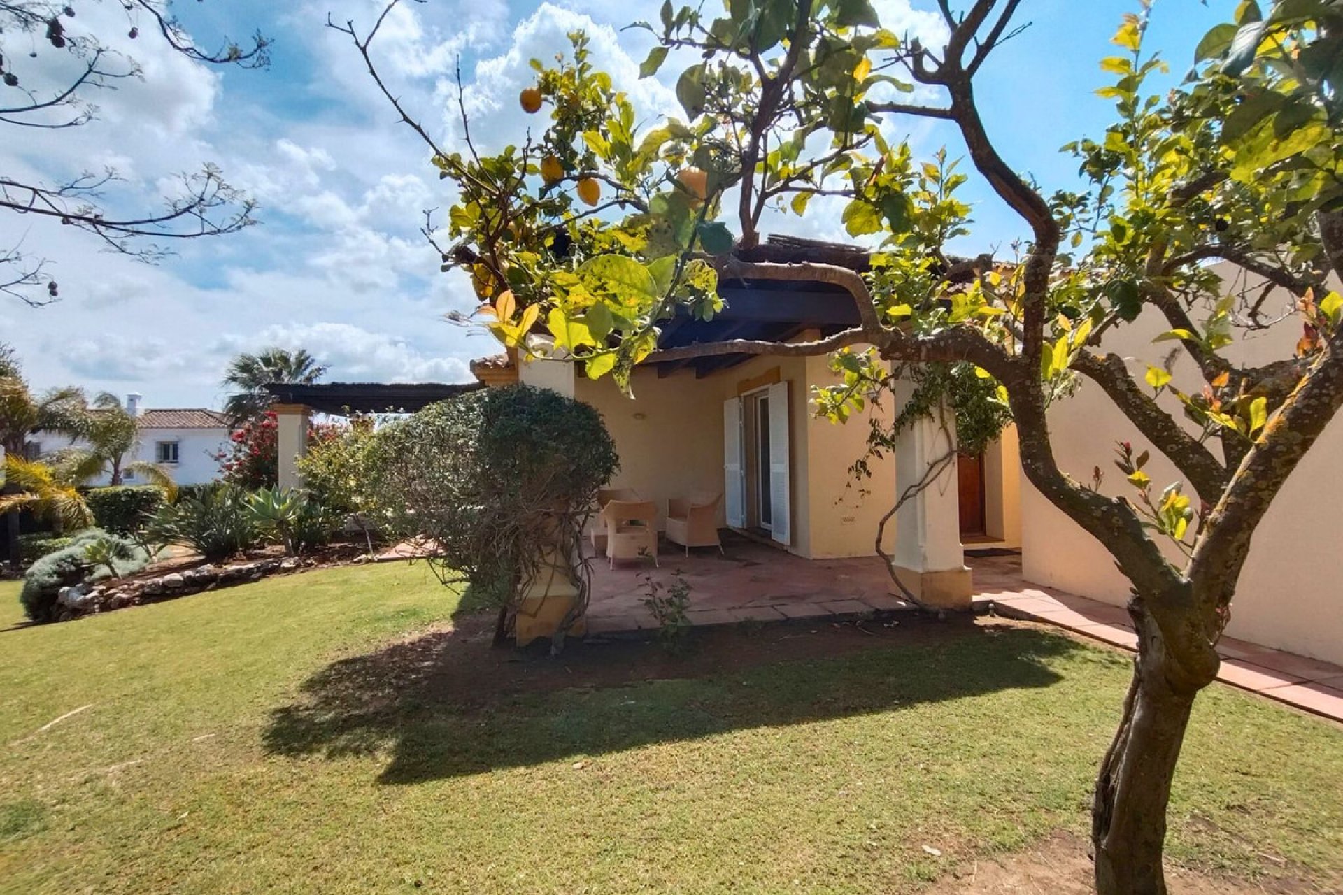 Resale - House - Detached Villa - Sotogrande