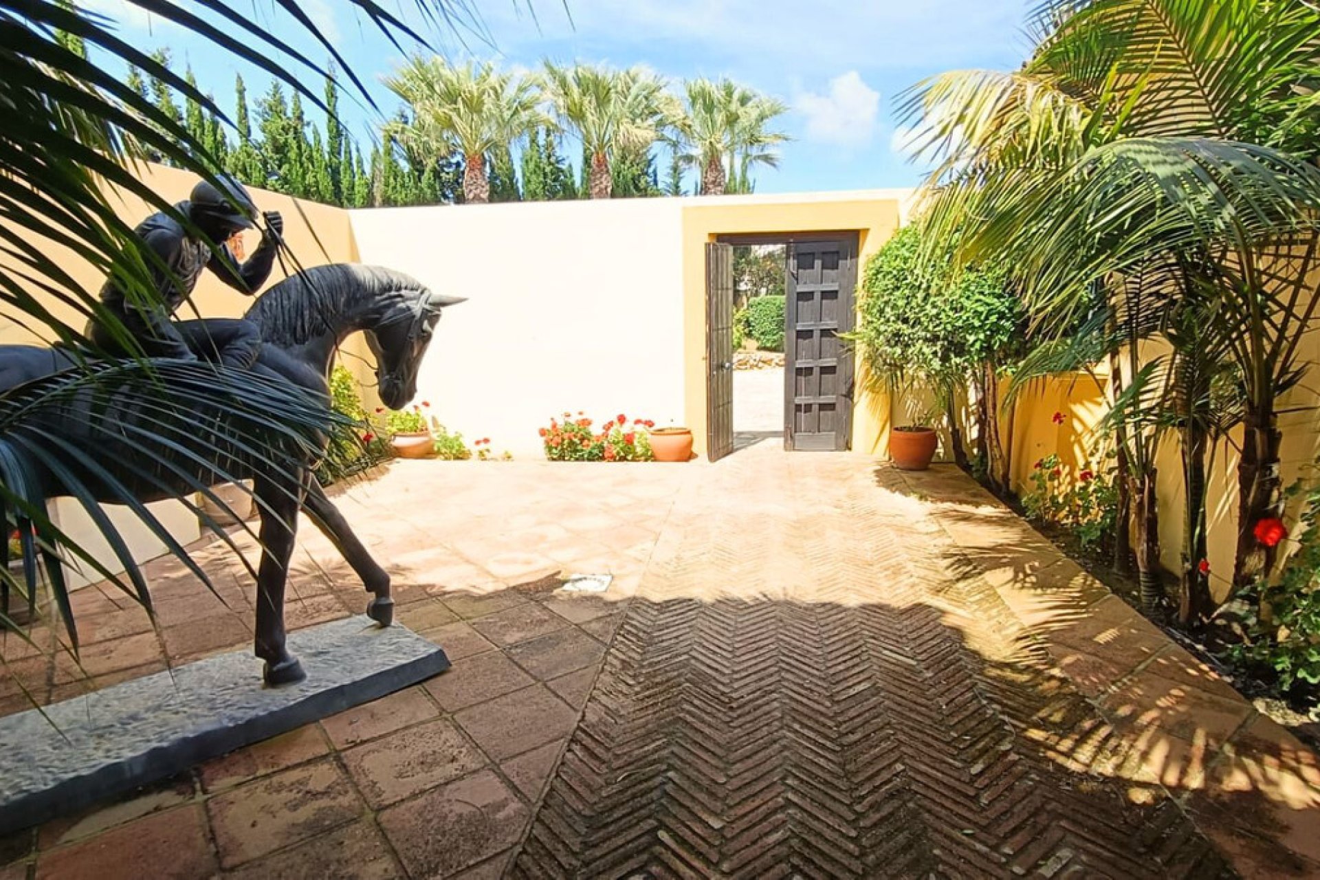 Resale - House - Detached Villa - Sotogrande