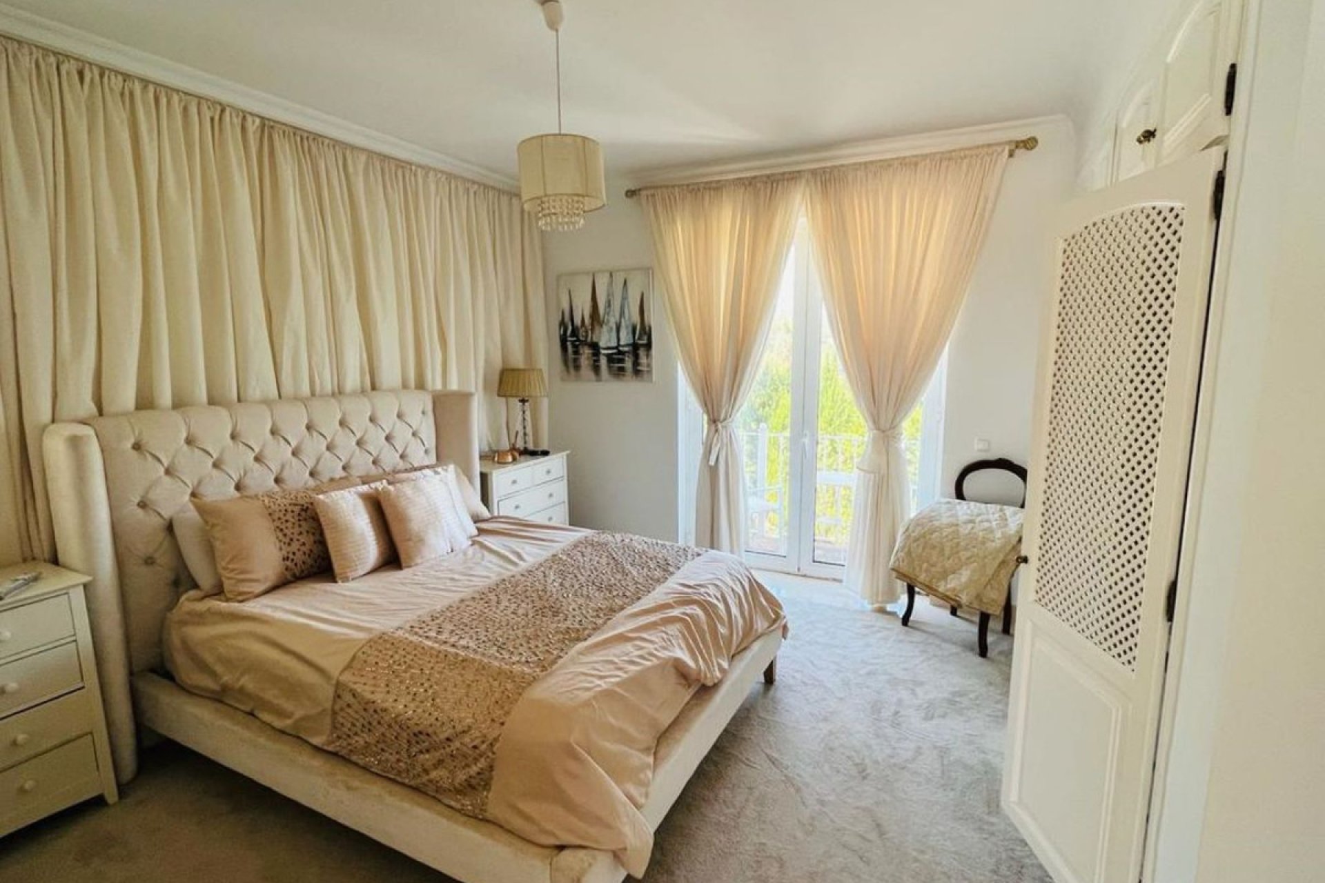 Resale - House - Detached Villa - Sotogrande