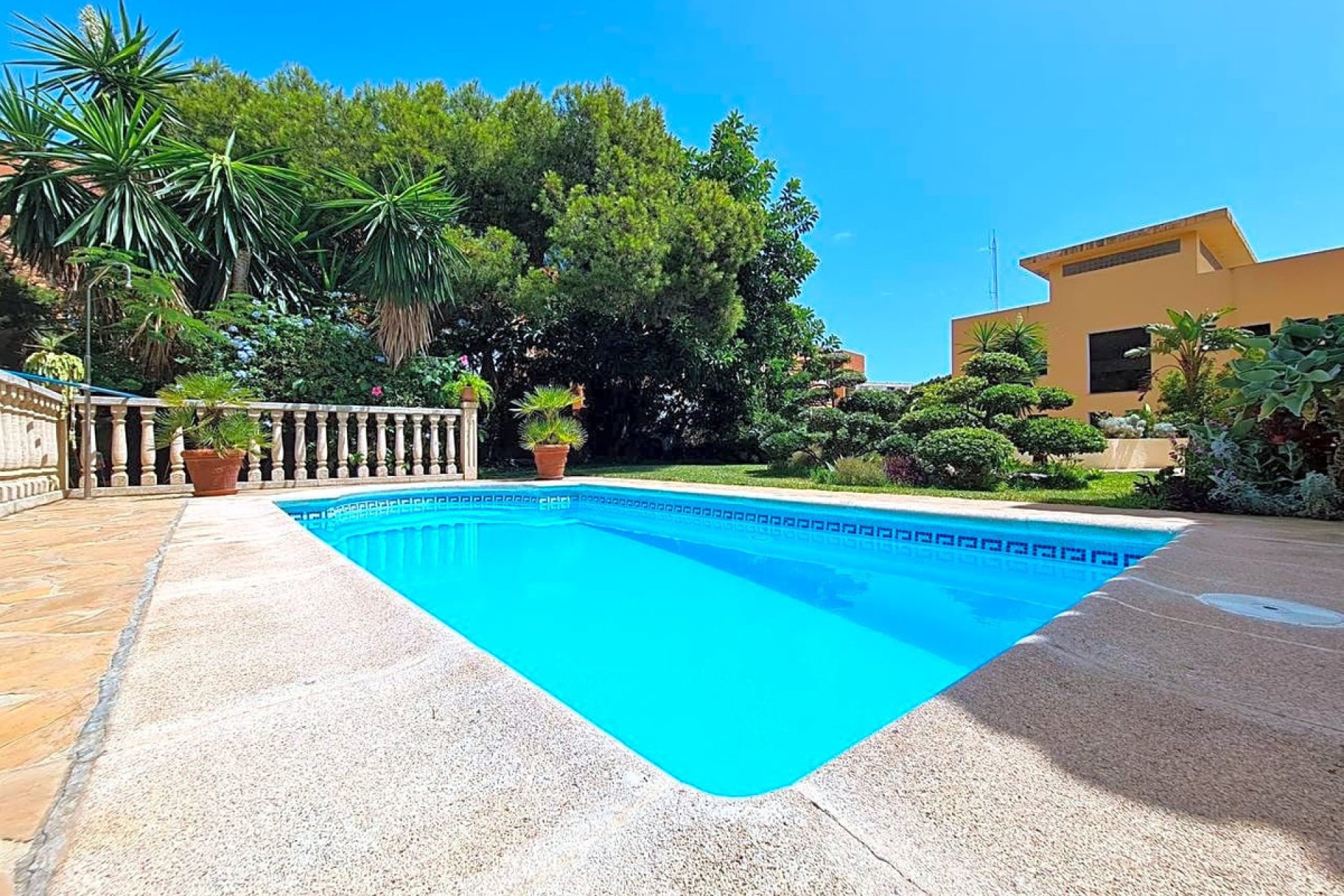 Resale - House - Detached Villa - Torremolinos - Torremolinos Centro