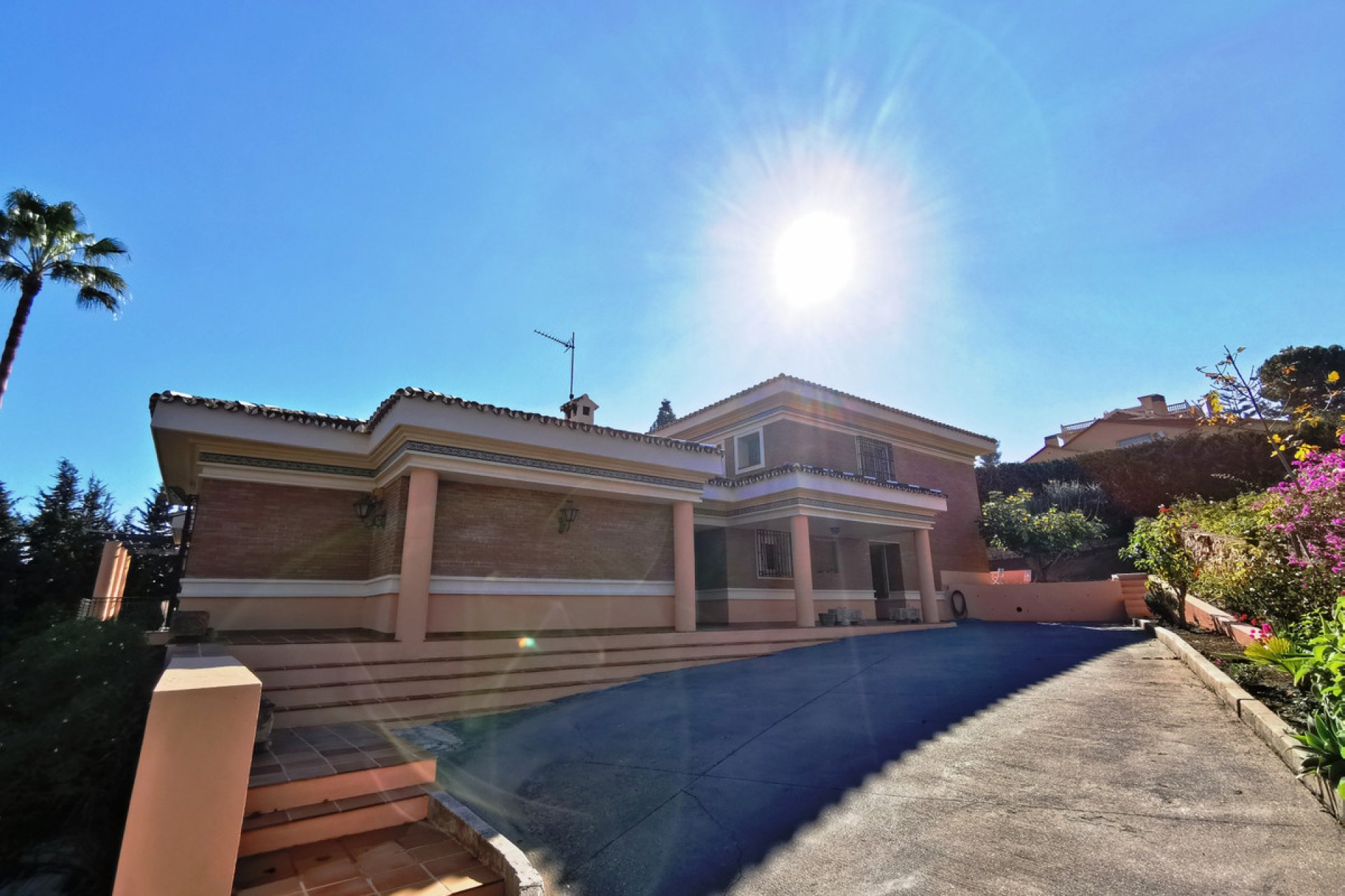 Resale - House - Detached Villa - Torremolinos