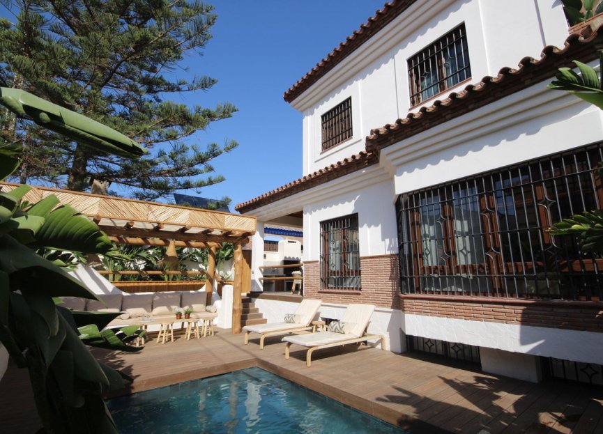 Resale - House - Detached Villa - Torremolinos