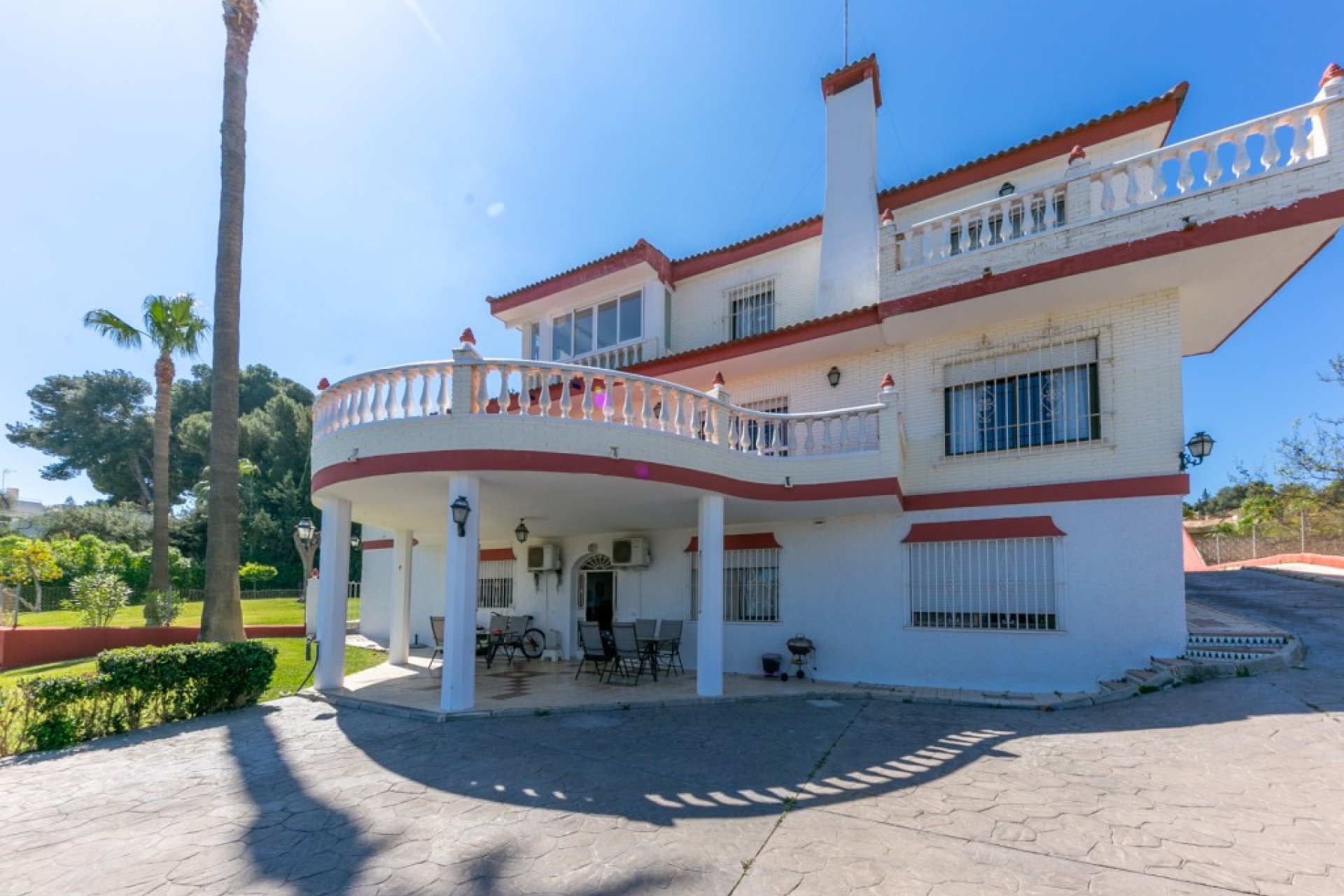 Resale - House - Detached Villa - Torremolinos