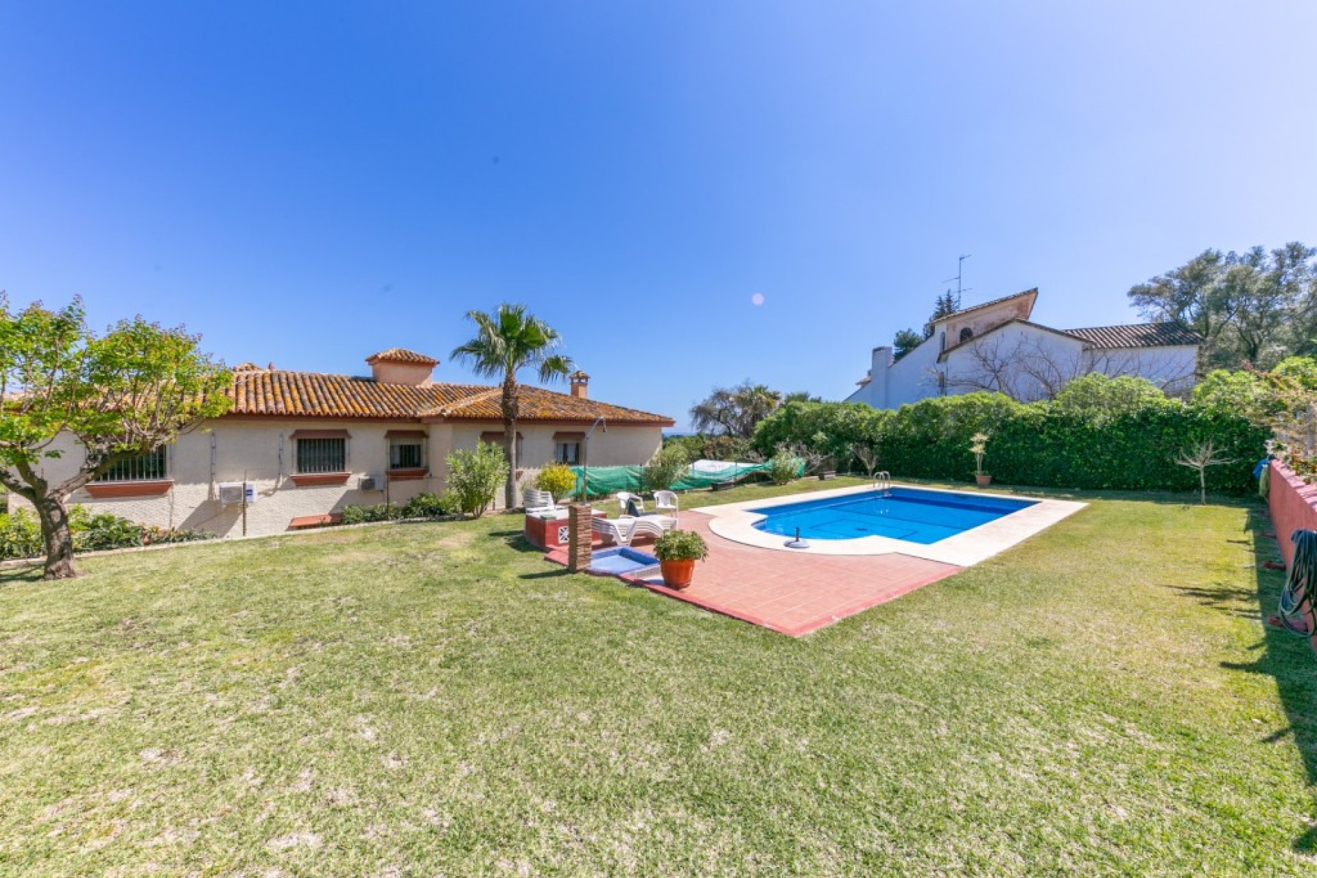 Resale - House - Detached Villa - Torremolinos