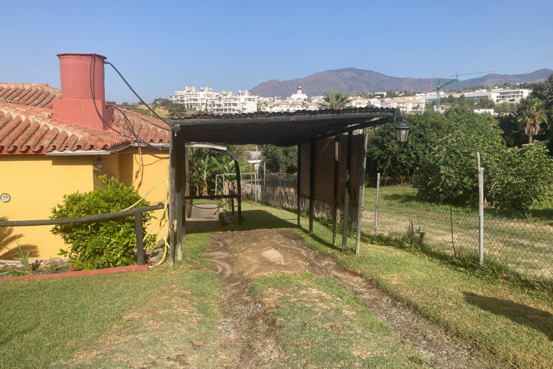 Resale - House - Estepona
