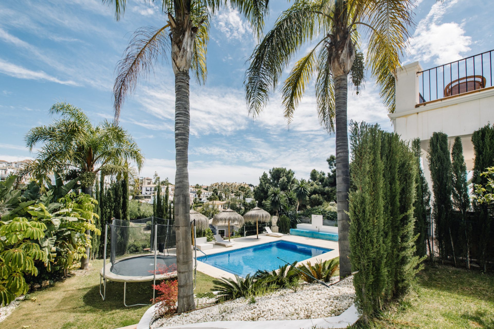 Resale - House - Estepona