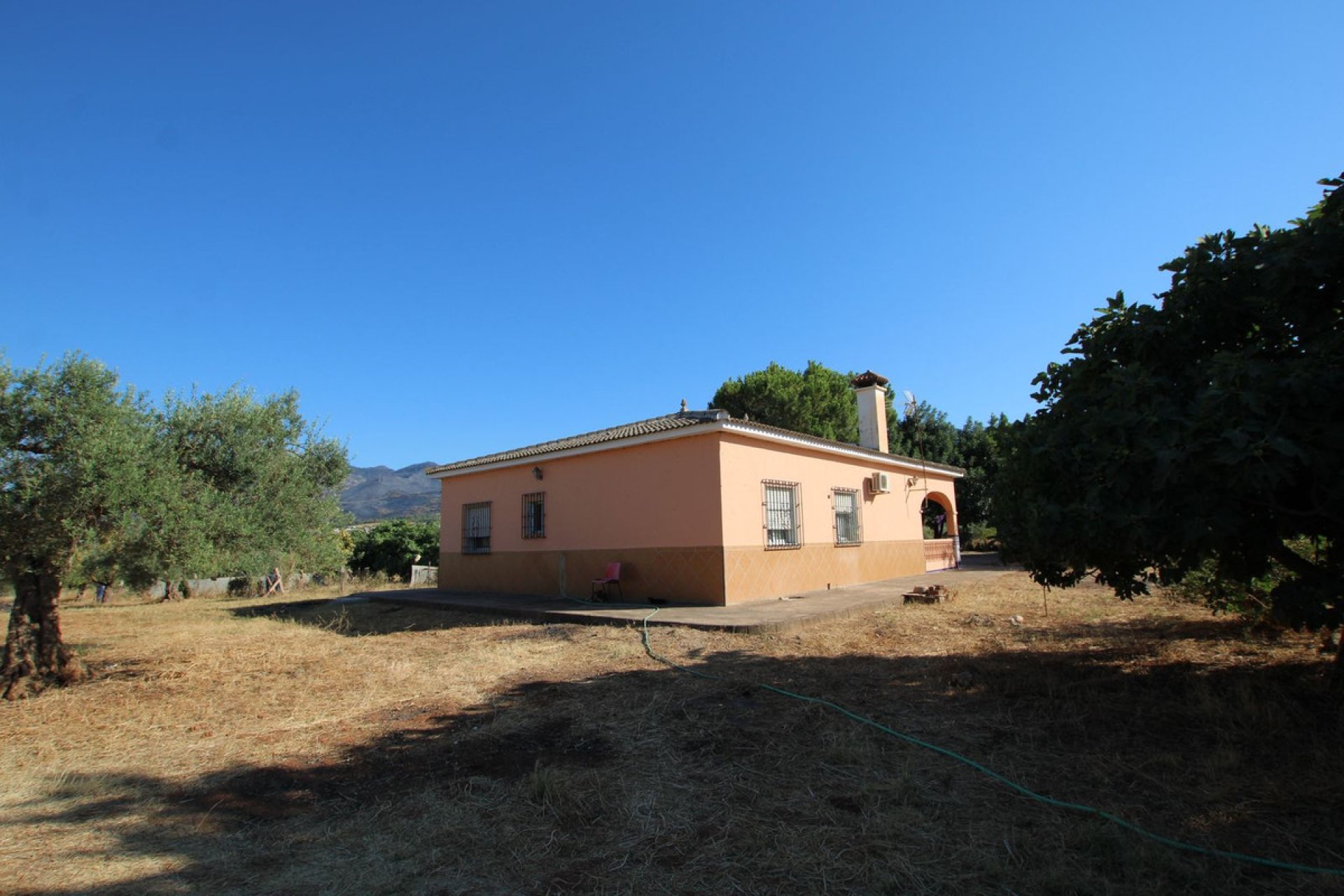 Resale - House - Finca - Cortijo - Alhaurín el Grande - Alhaurín el Grande Centro