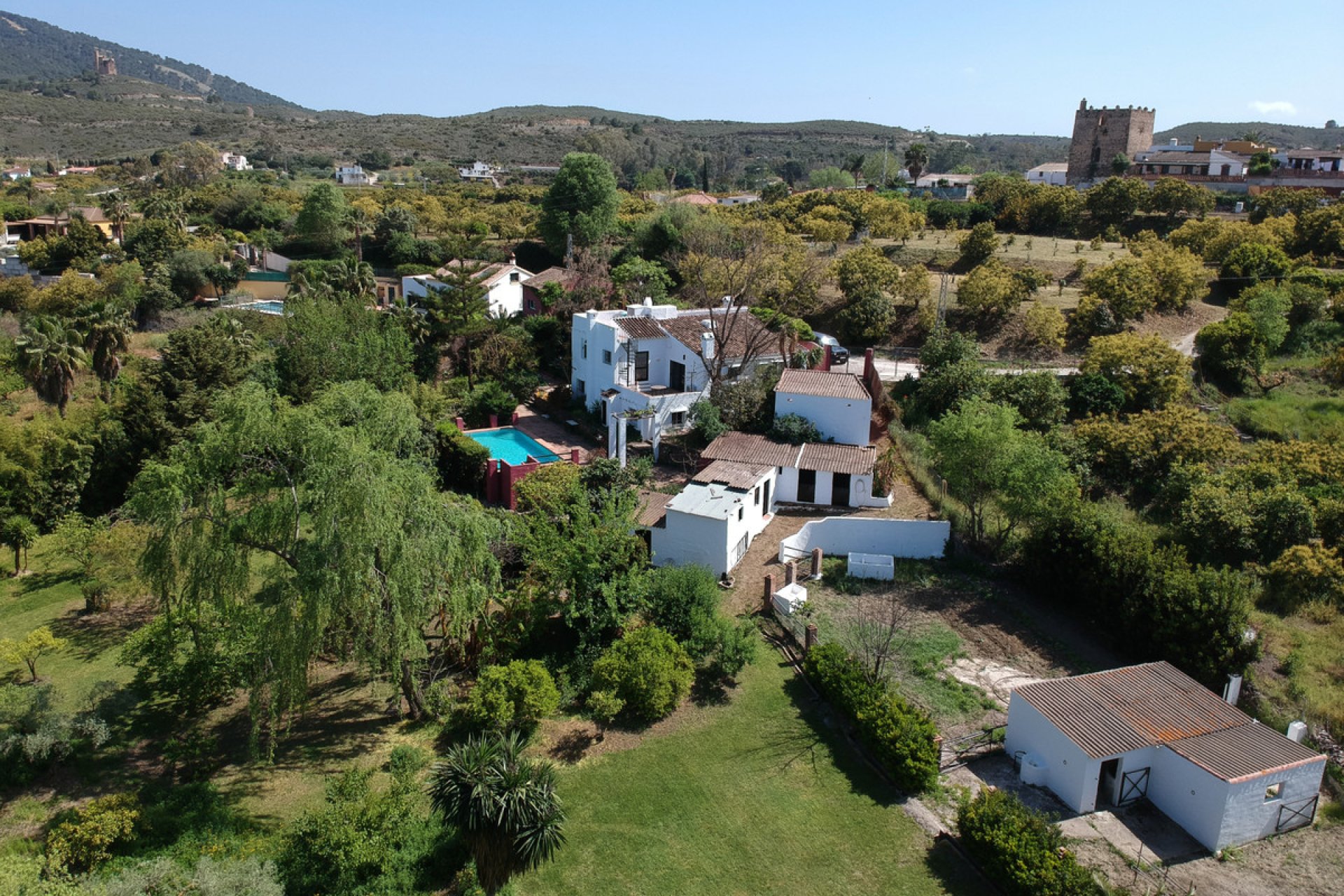 Resale - House - Finca - Cortijo - Alhaurín el Grande - Alhaurín el Grande Centro