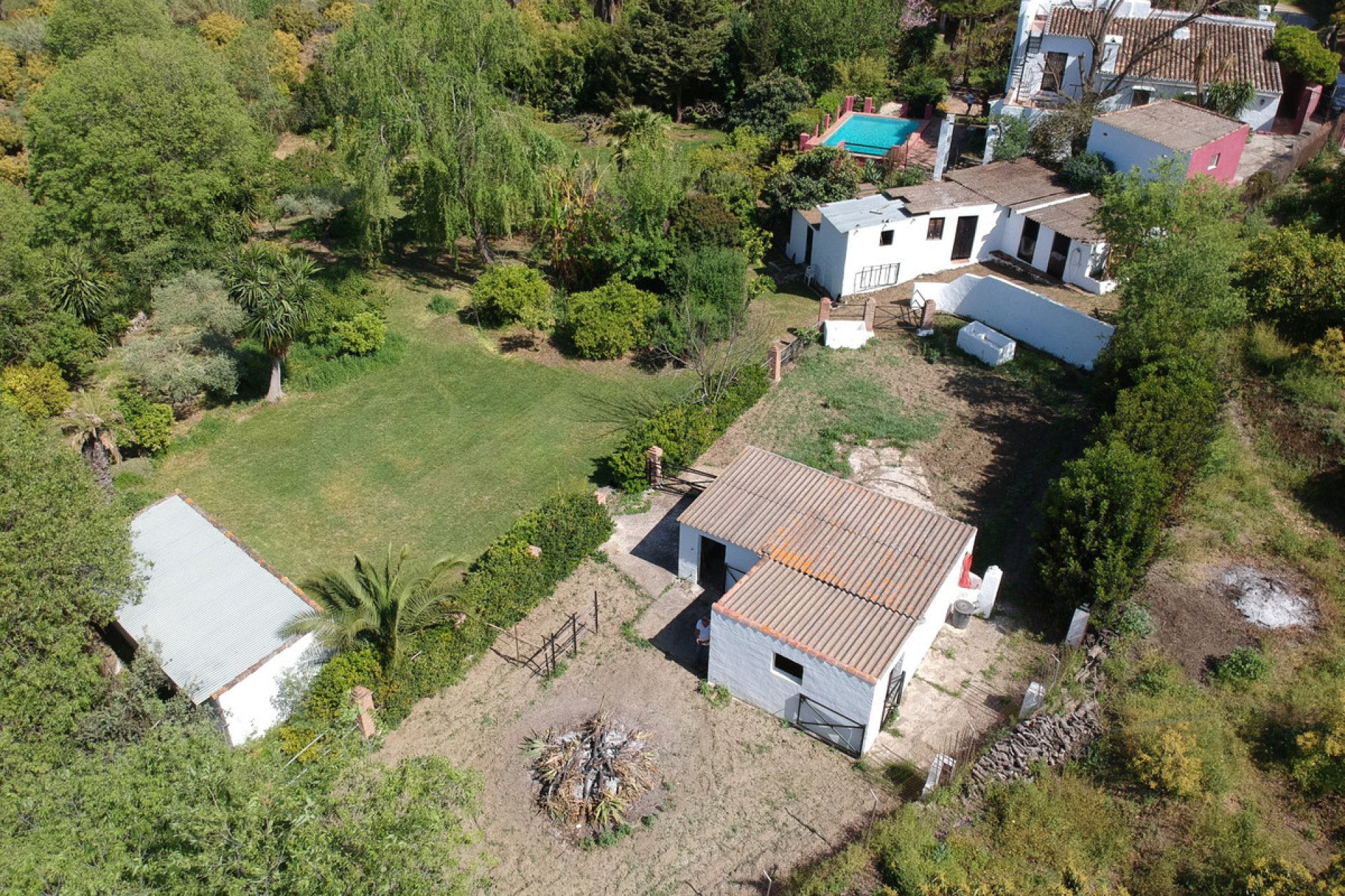 Resale - House - Finca - Cortijo - Alhaurín el Grande - Alhaurín el Grande Centro