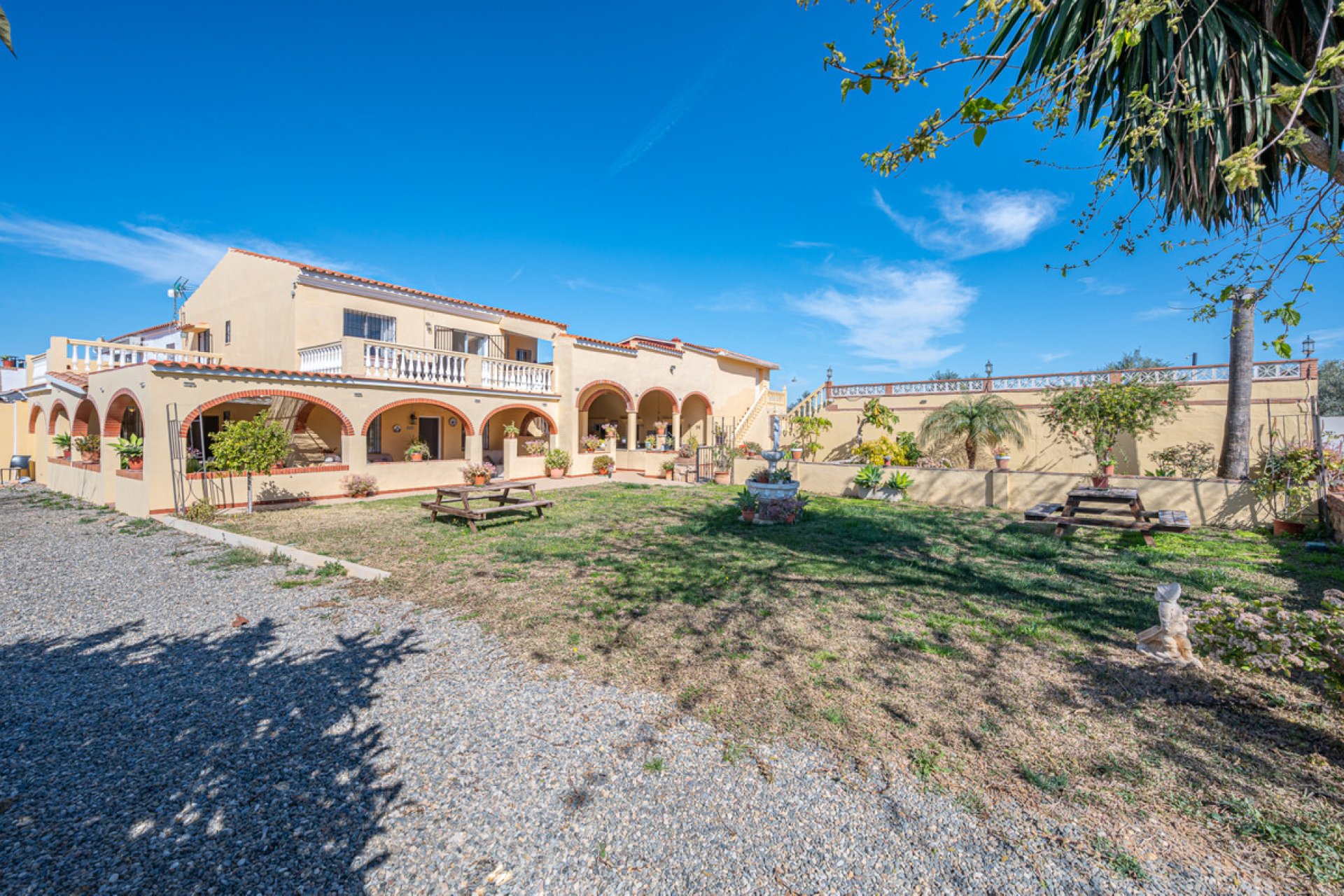 Resale - House - Finca - Cortijo - Alhaurín el Grande - Alhaurín el Grande Centro