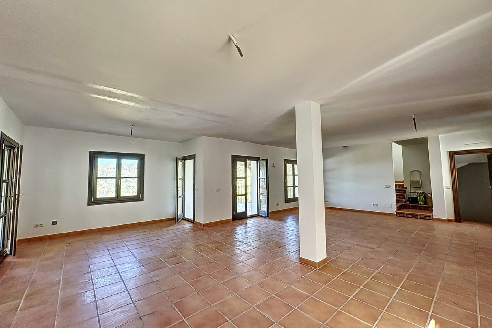 Resale - House - Finca - Cortijo - Casares - Casares Centro